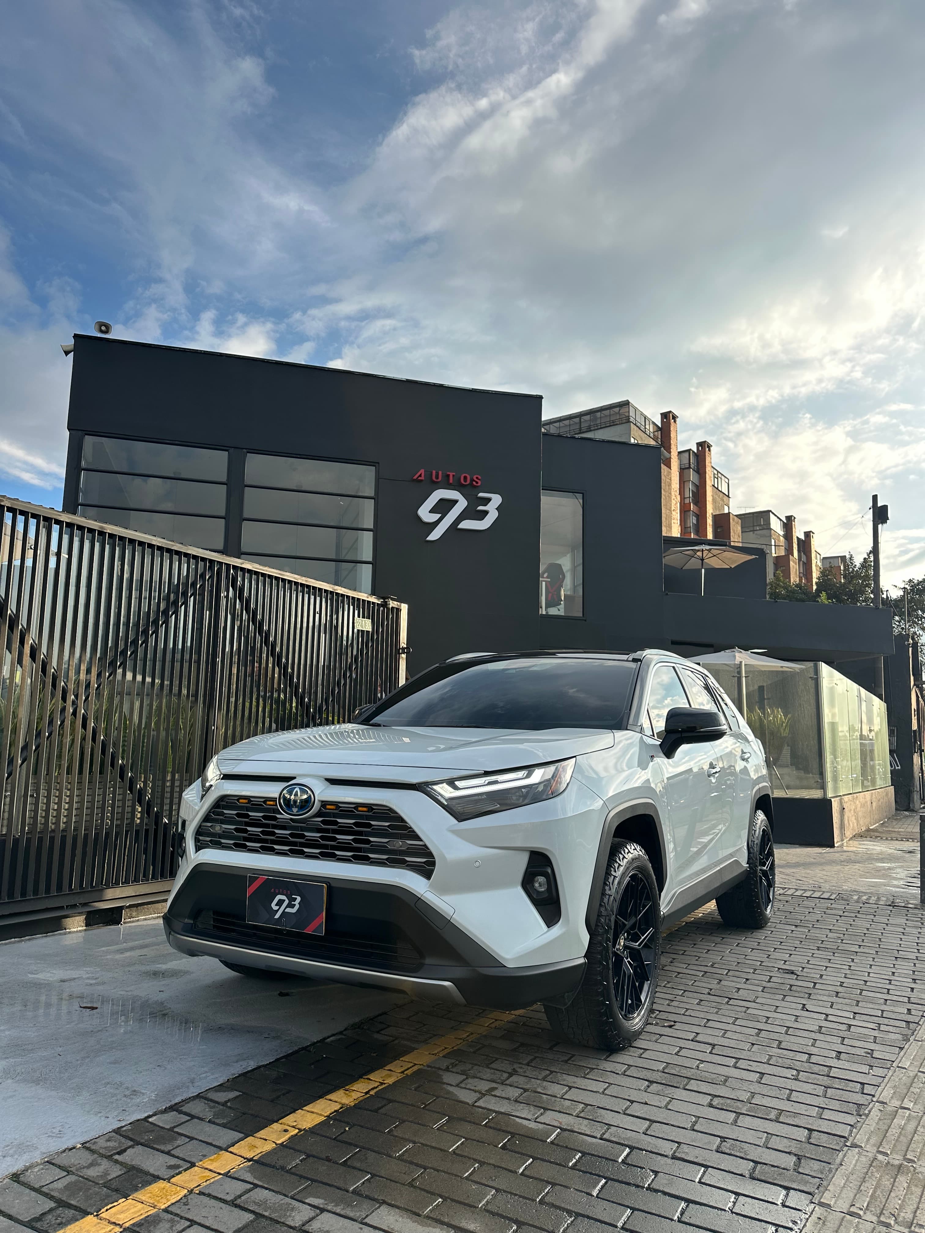 Toyota Rav4 Limited Modelo 2023 29