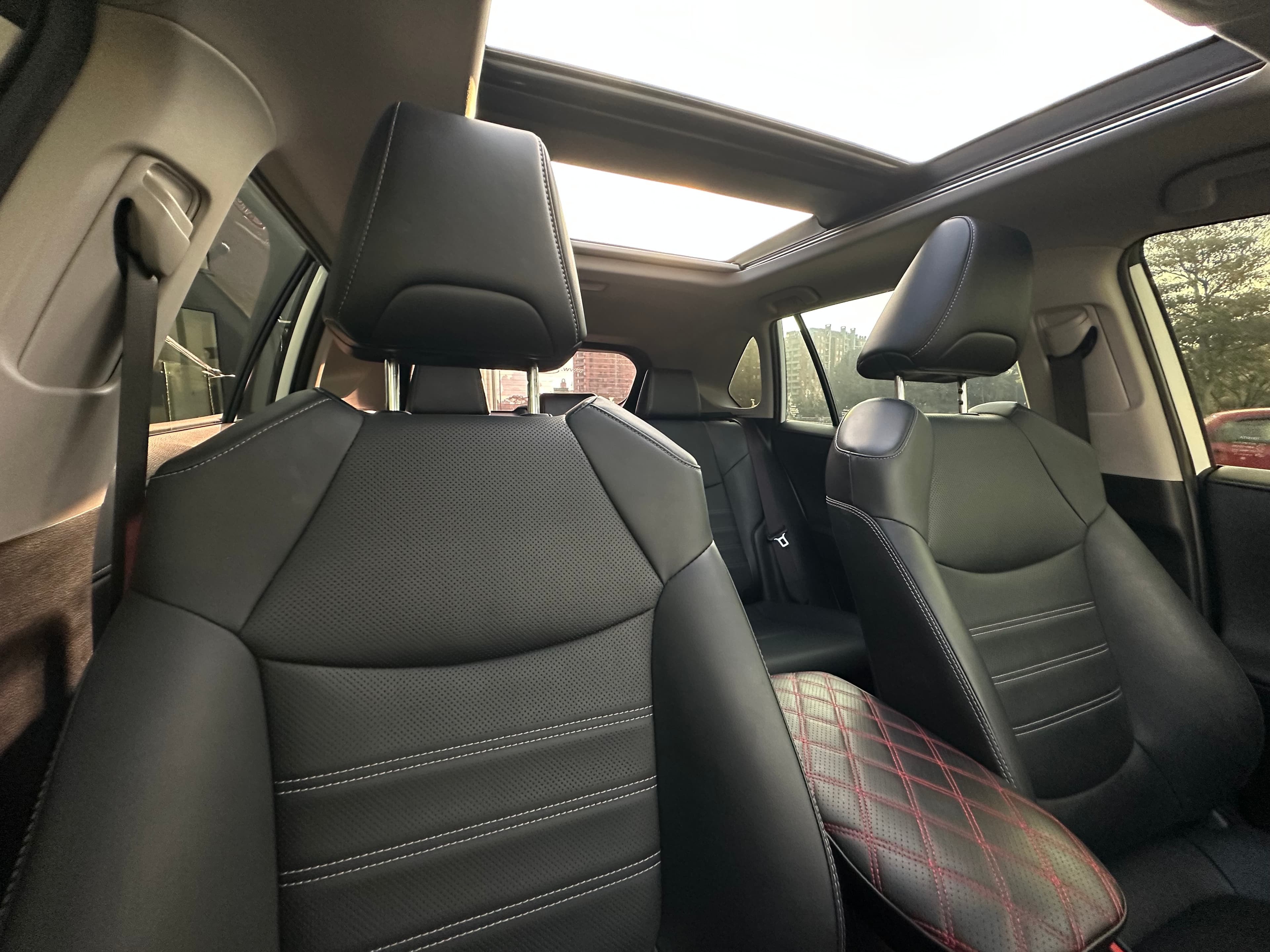Toyota Rav4 Limited Modelo 2023 25