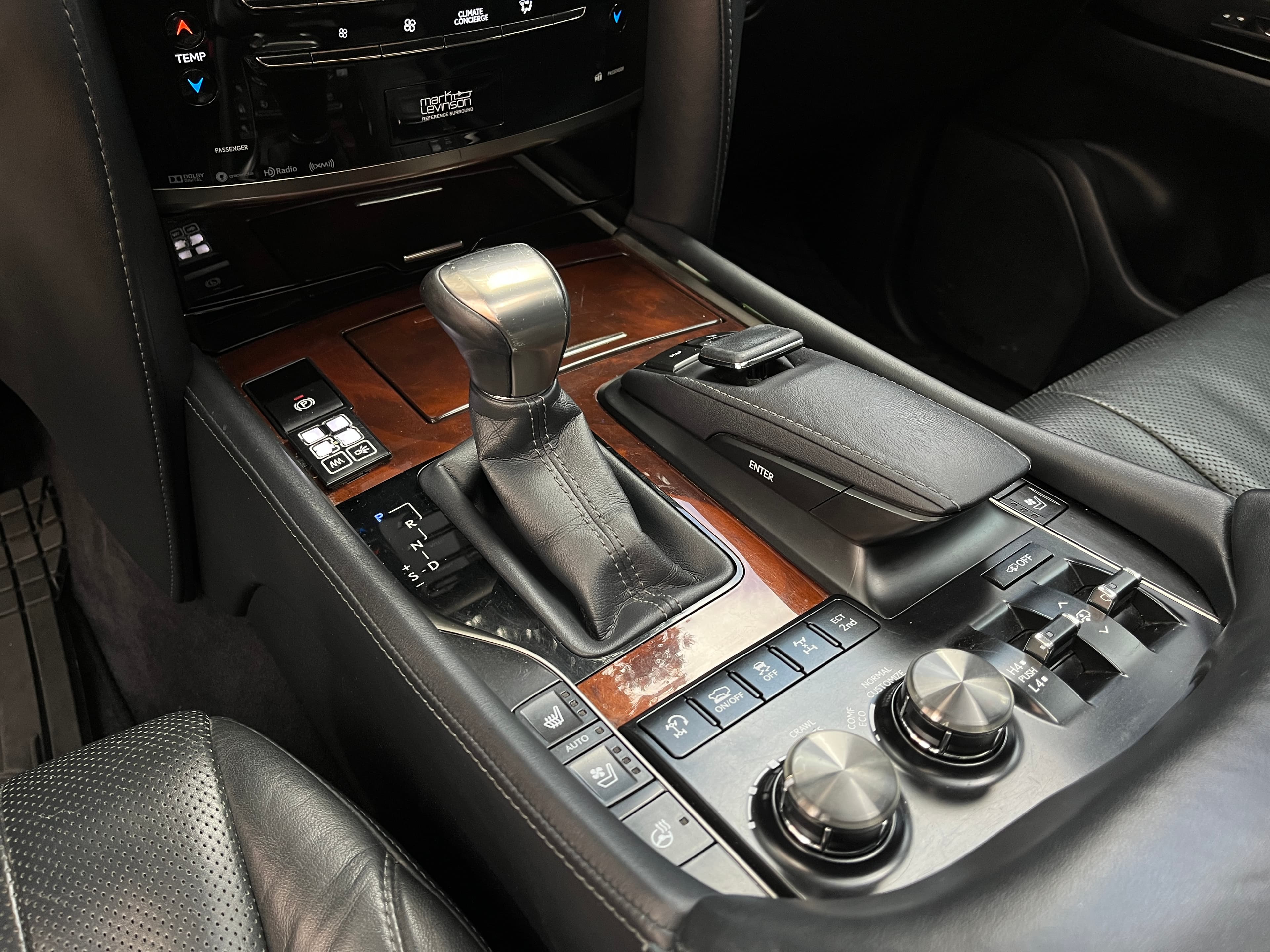 Lexus LX570 BLINDADA Modelo 2016 12