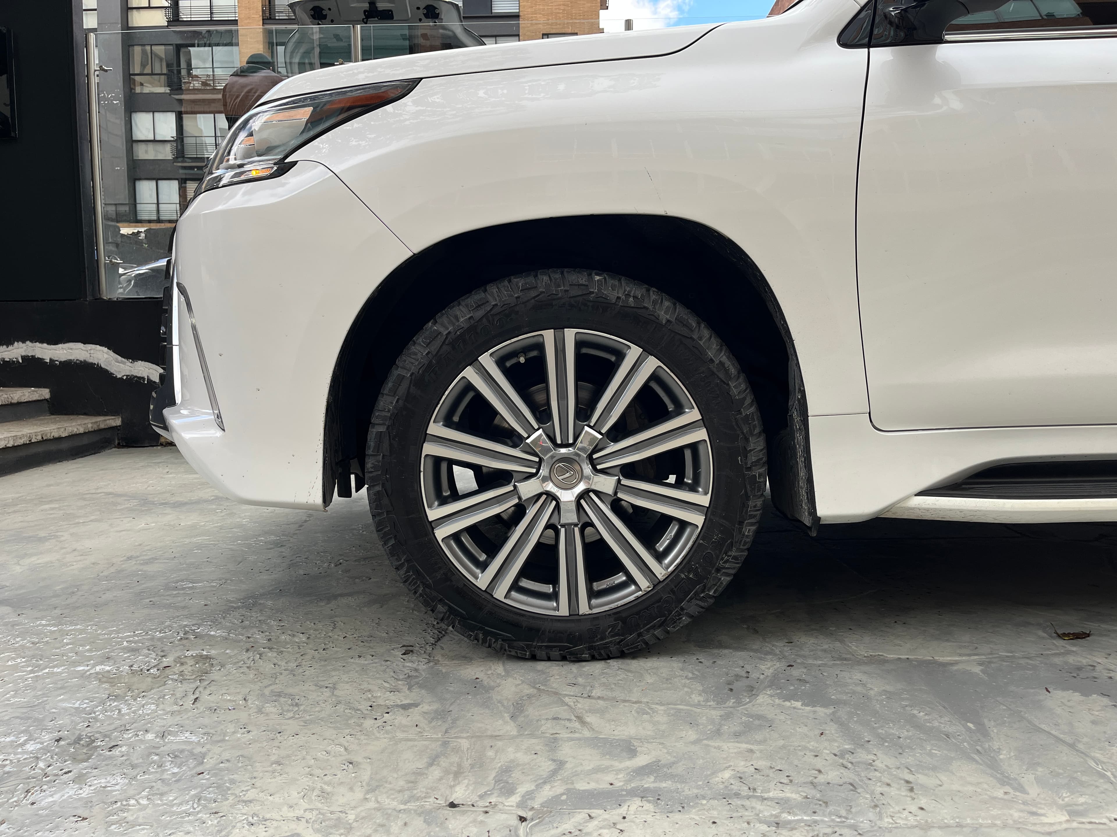 Lexus LX570 BLINDADA Modelo 2016 19