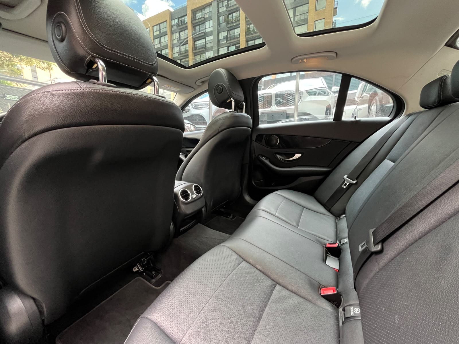 Mercedes Benz C200 Modelo 2021 16