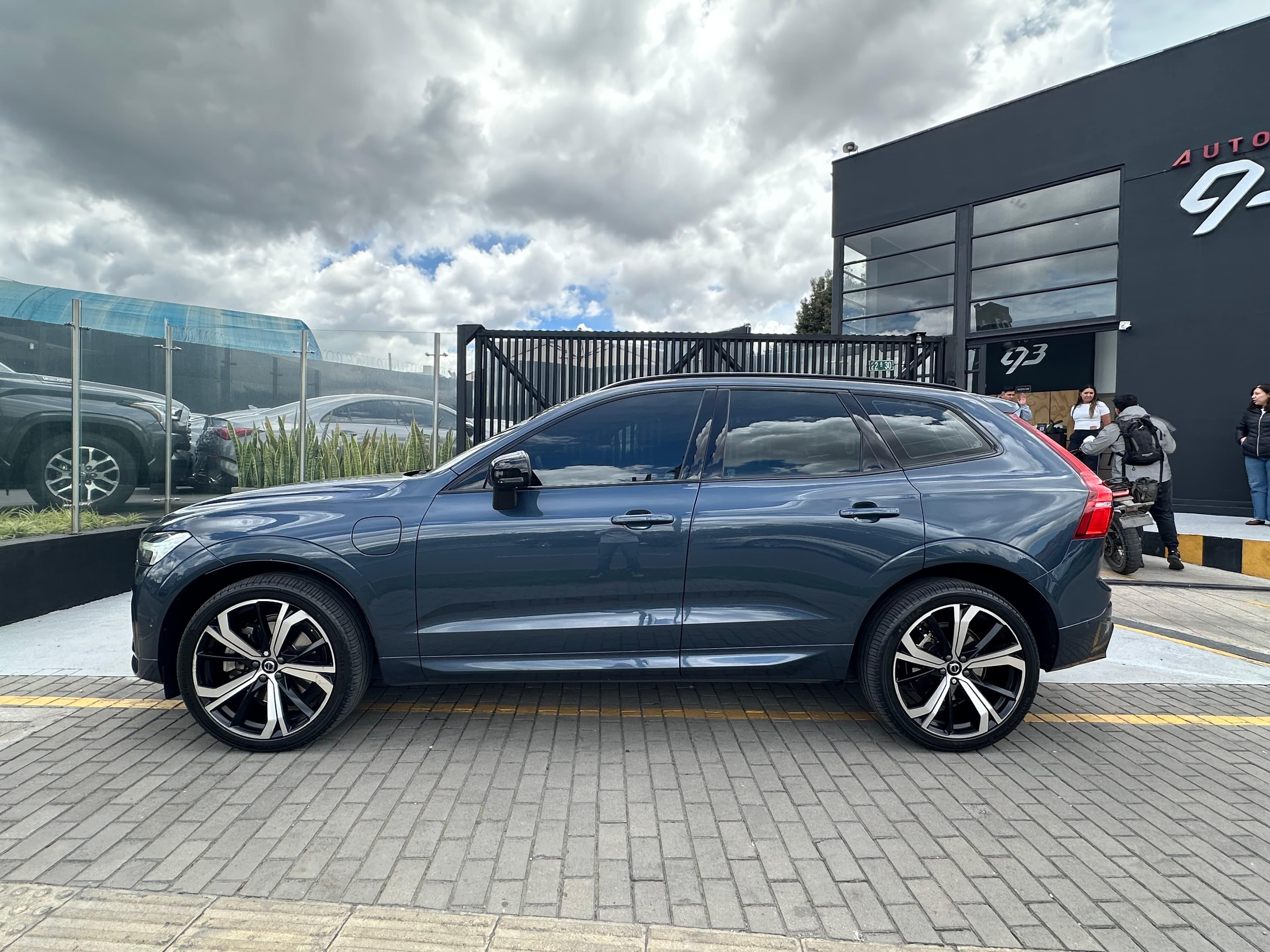 Volvo XC60 R-Design T8 Modelo 2022 7