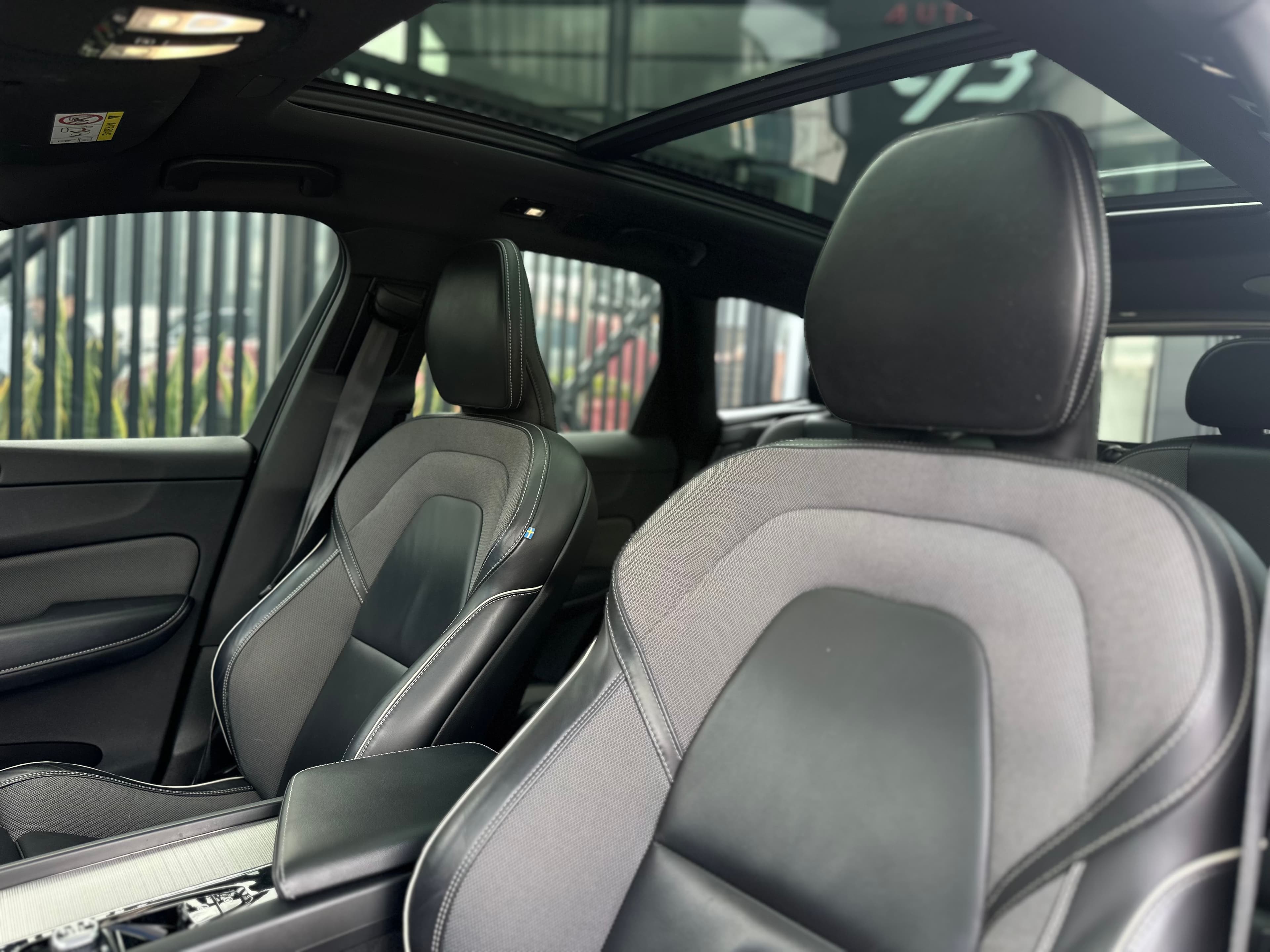 Volvo XC60 R-Design T8 Modelo 2022 10