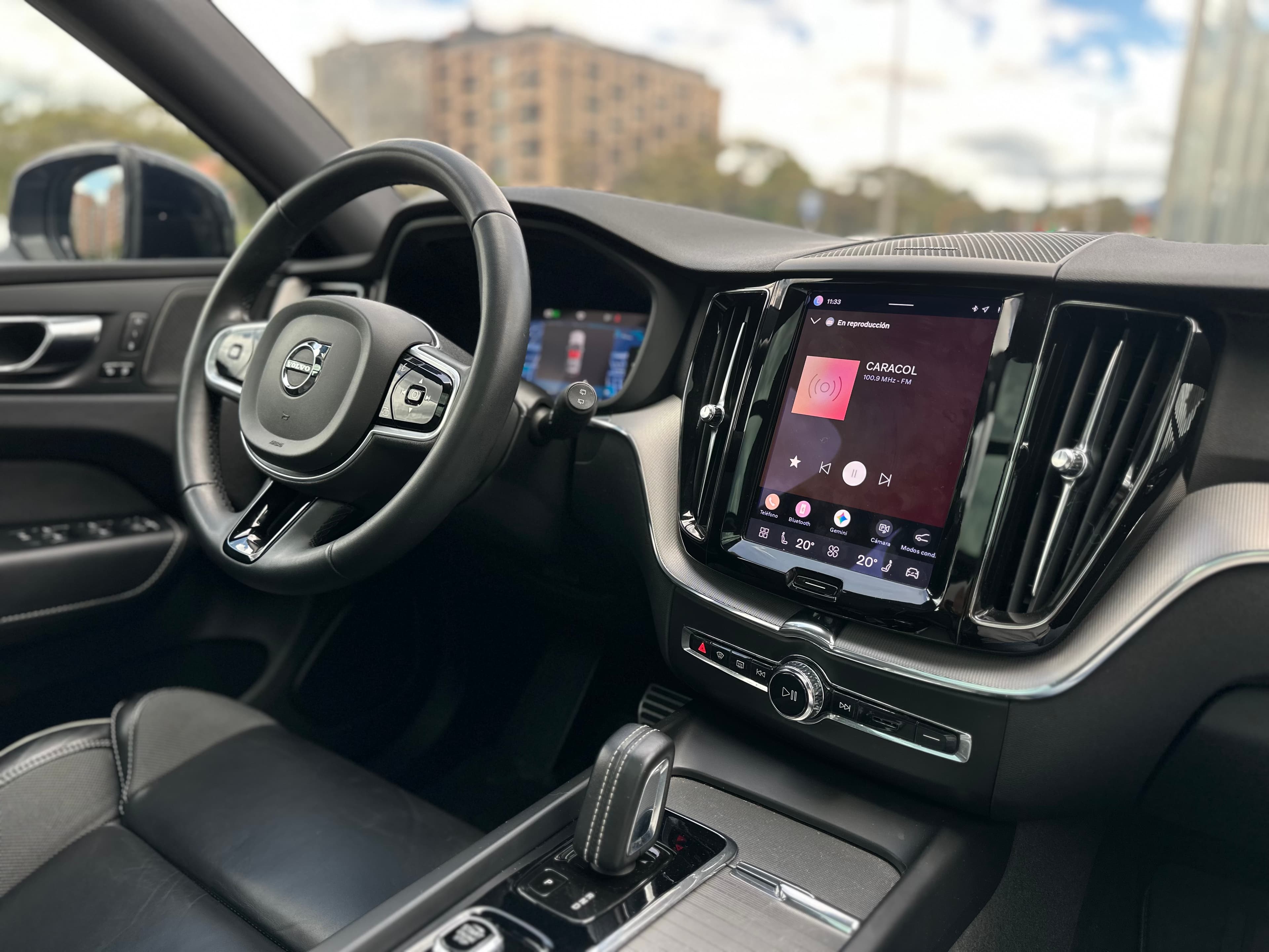Volvo XC60 R-Design T8 Modelo 2022 23