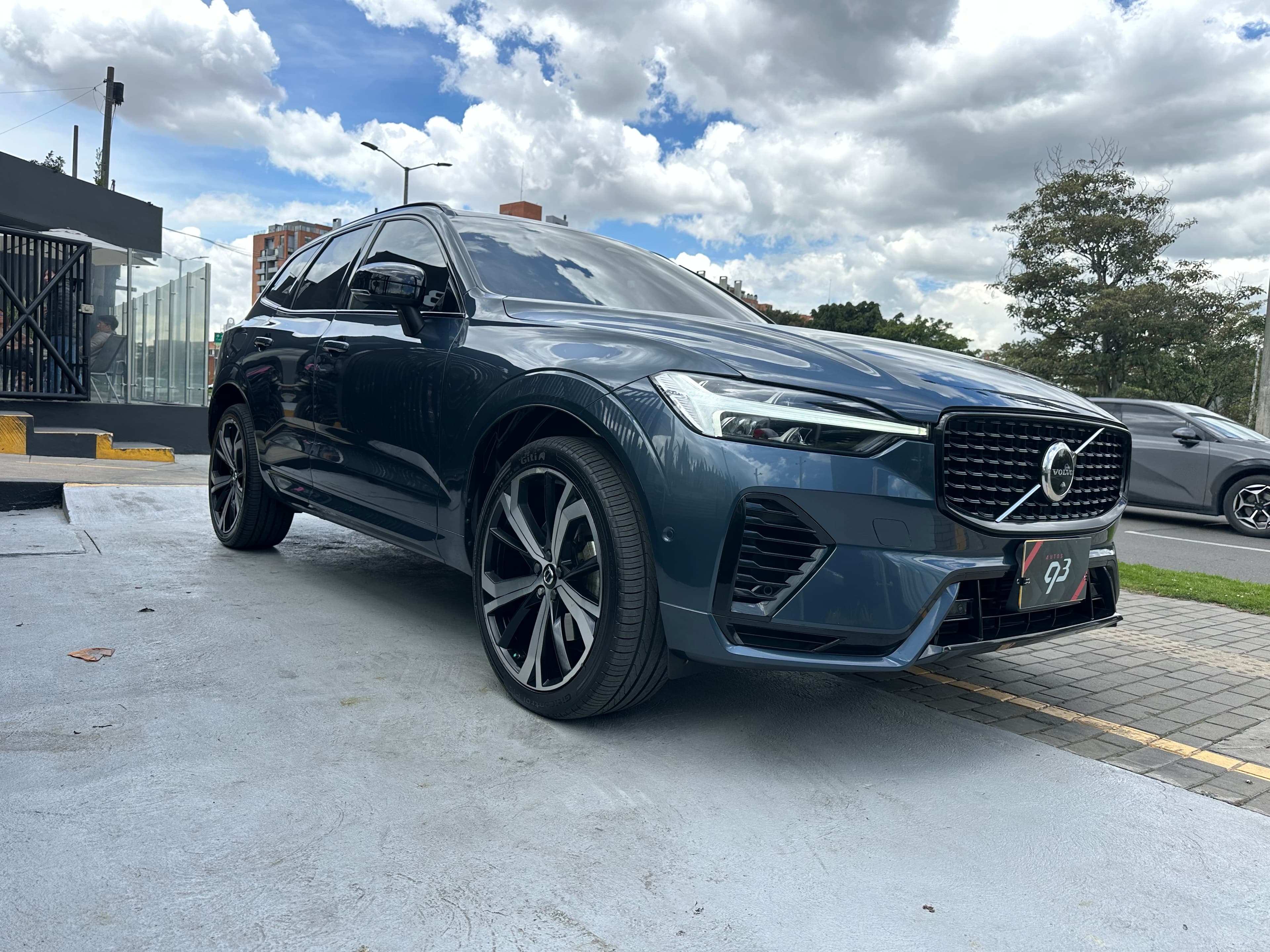 Volvo XC60 R-Design T8 Modelo 2022 3