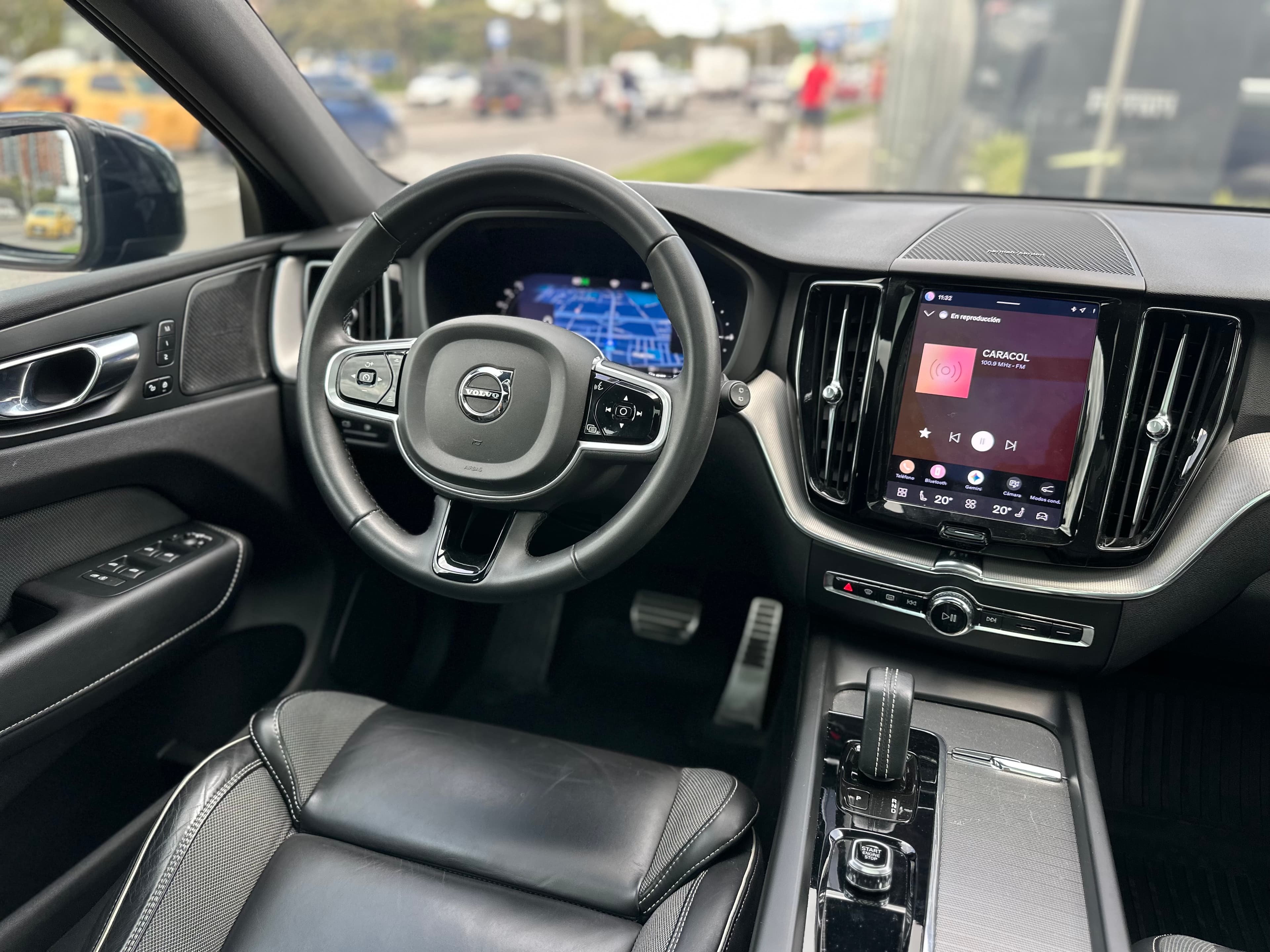Volvo XC60 R-Design T8 Modelo 2022 13