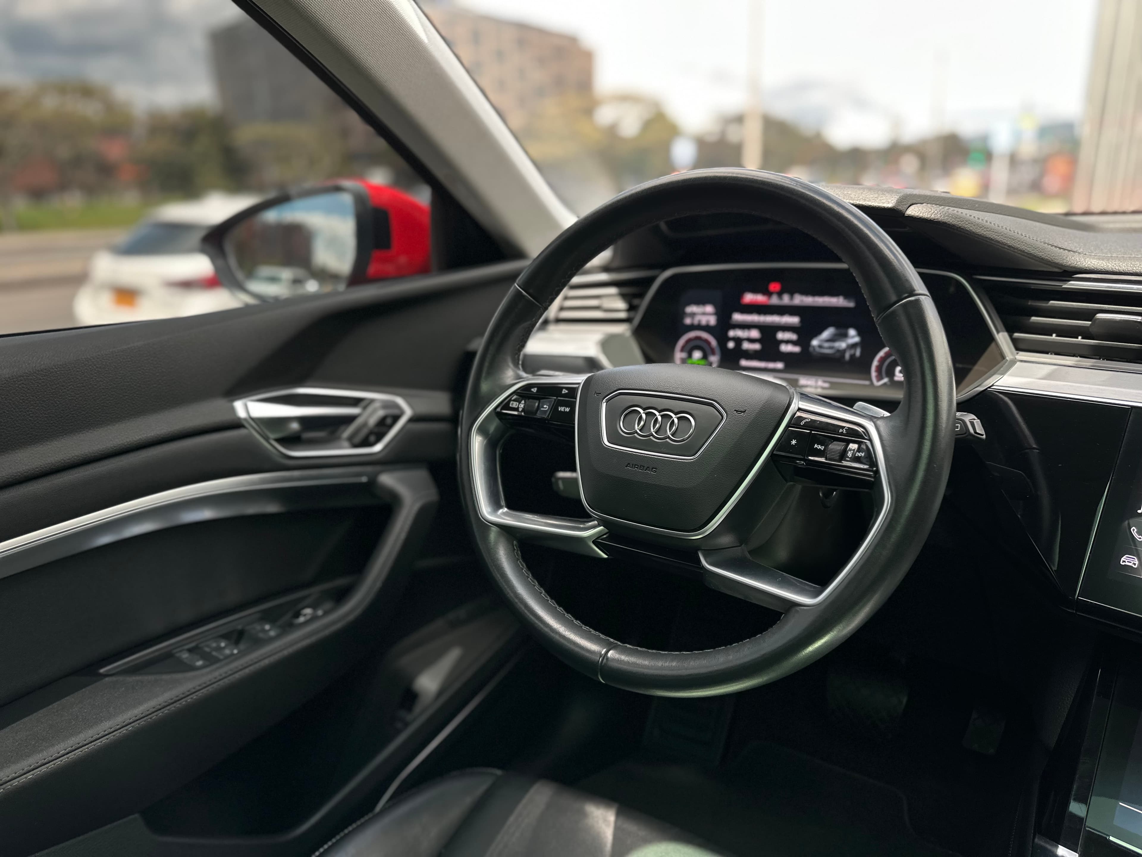 Audi E-Tron 55 Quattro Modelo 2022 14