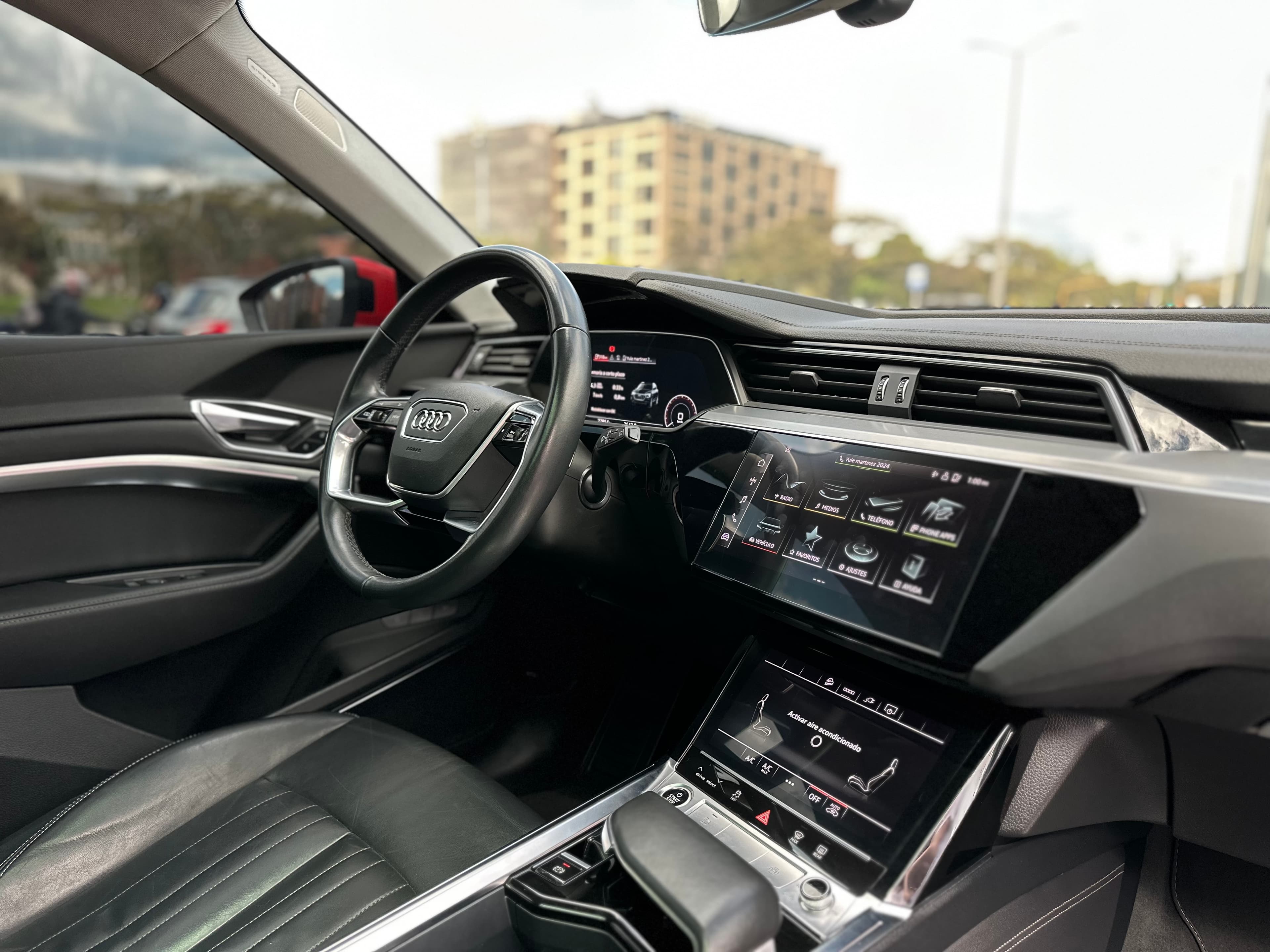 Audi E-Tron 55 Quattro Modelo 2022 26