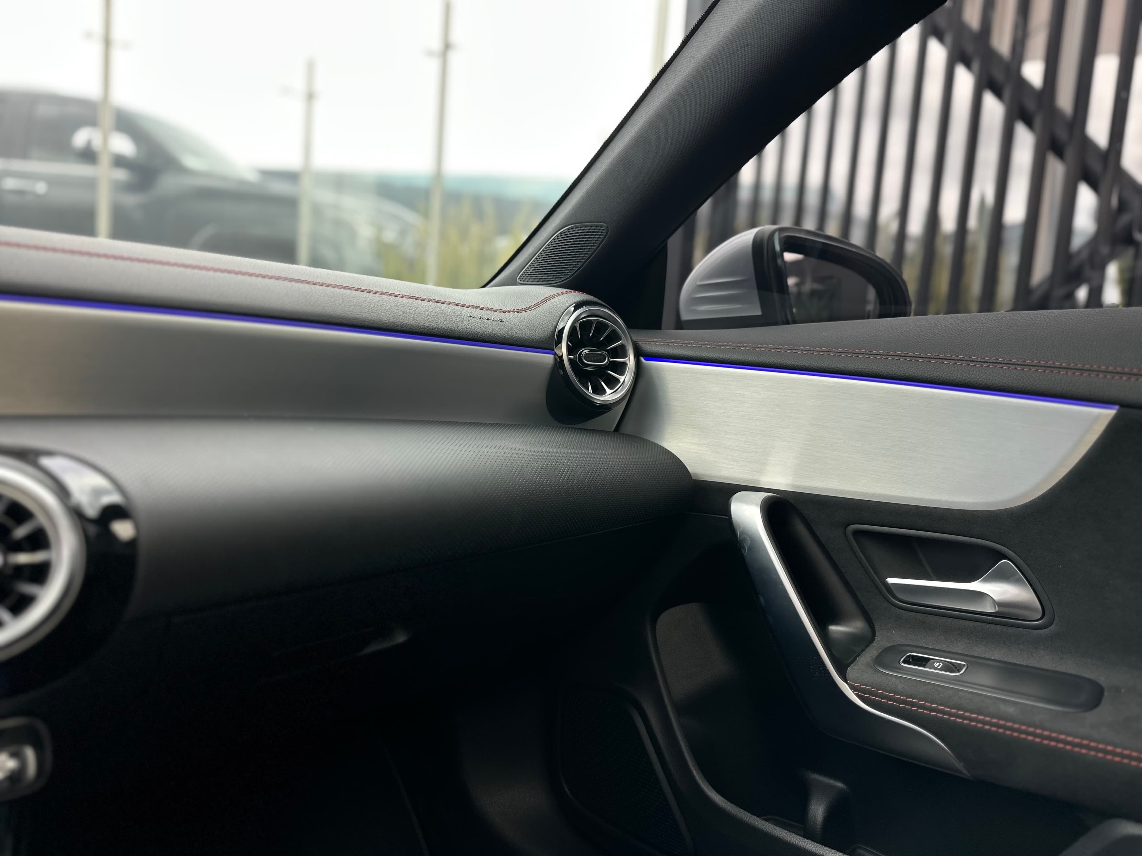 Mercedes Benz CLA250 4MATIC Modelo 2025 20