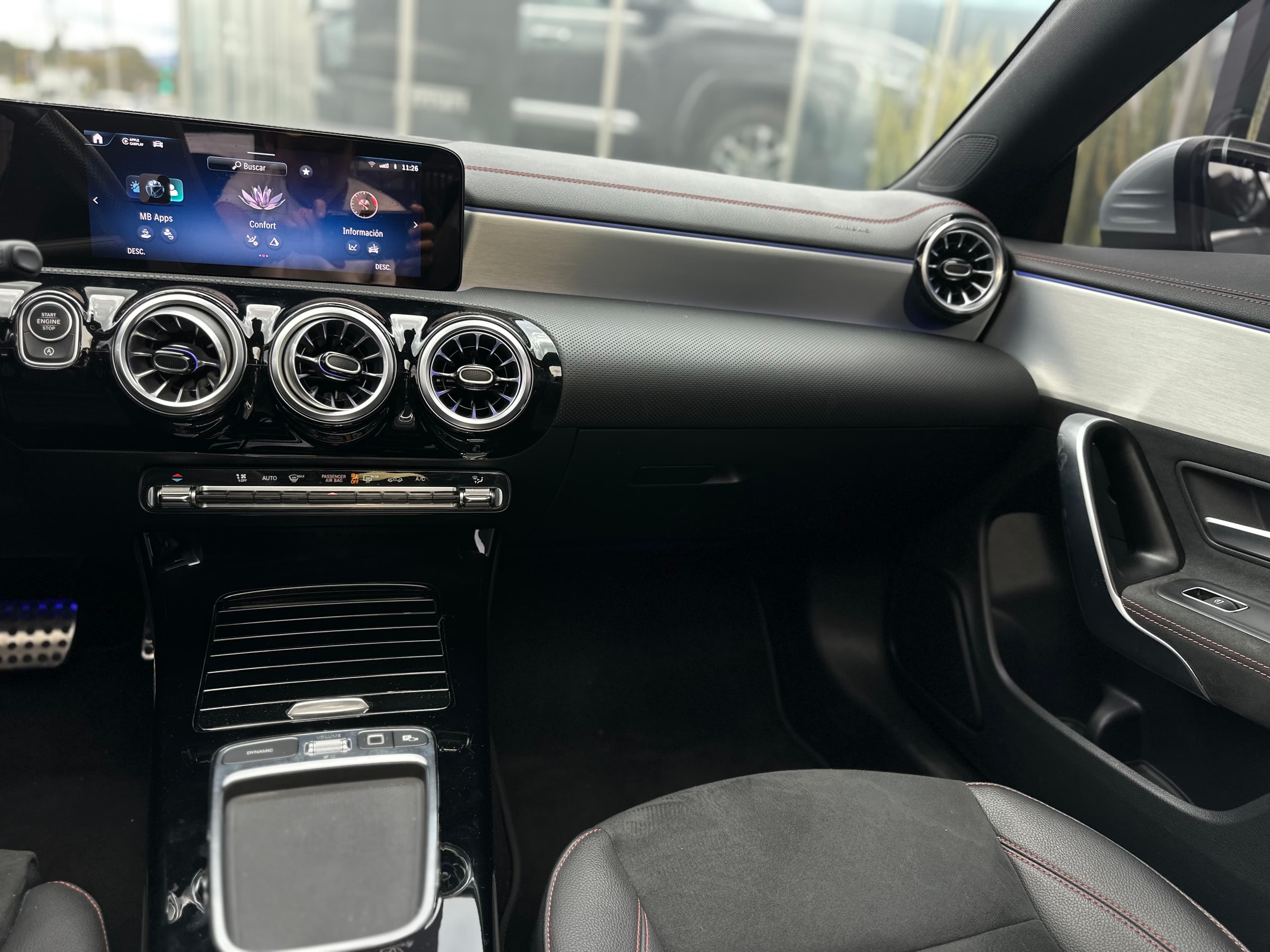 Mercedes Benz CLA250 4MATIC Modelo 2025 15