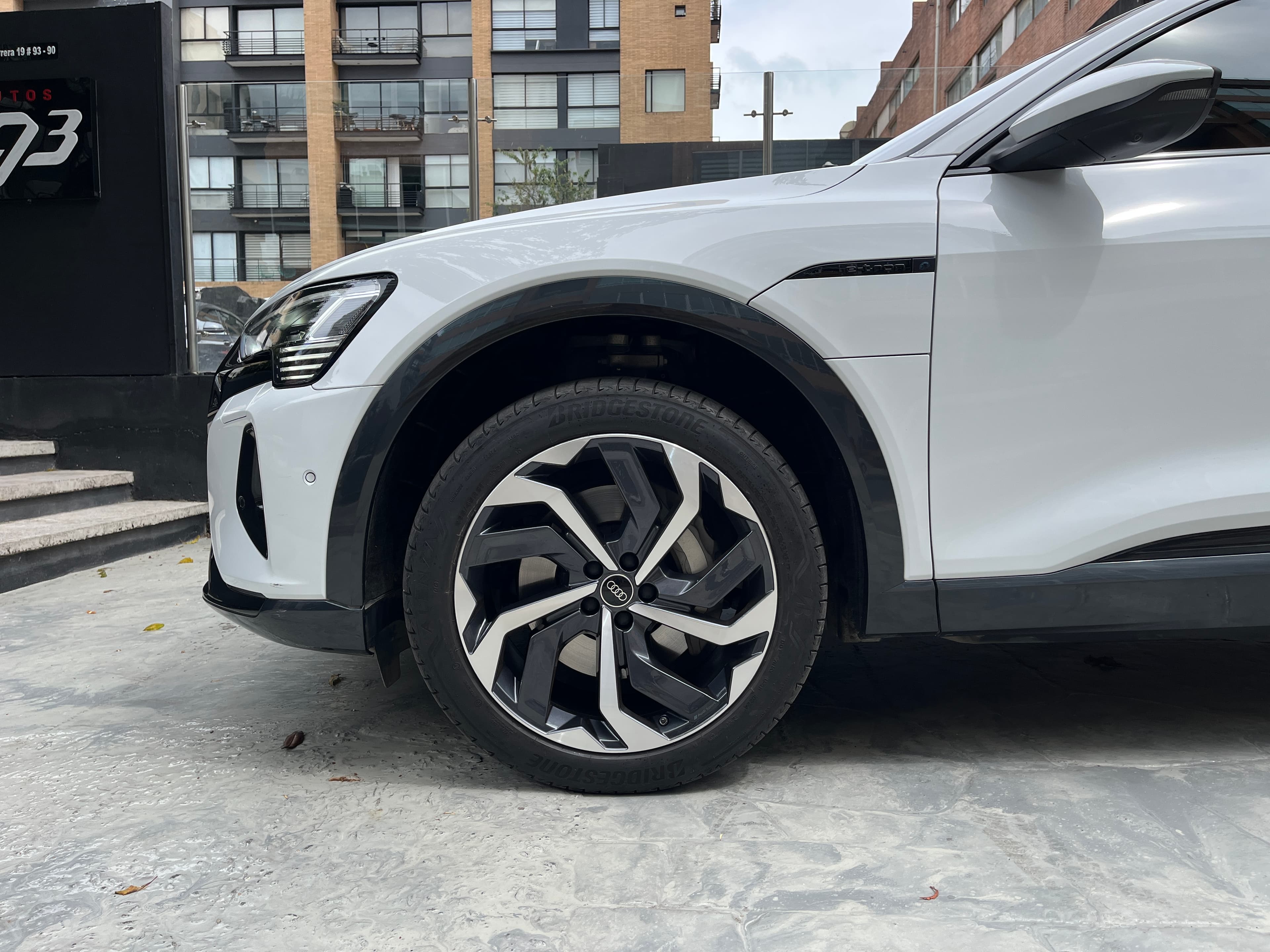 Audi Q8 ETRON Modelo 2024 19
