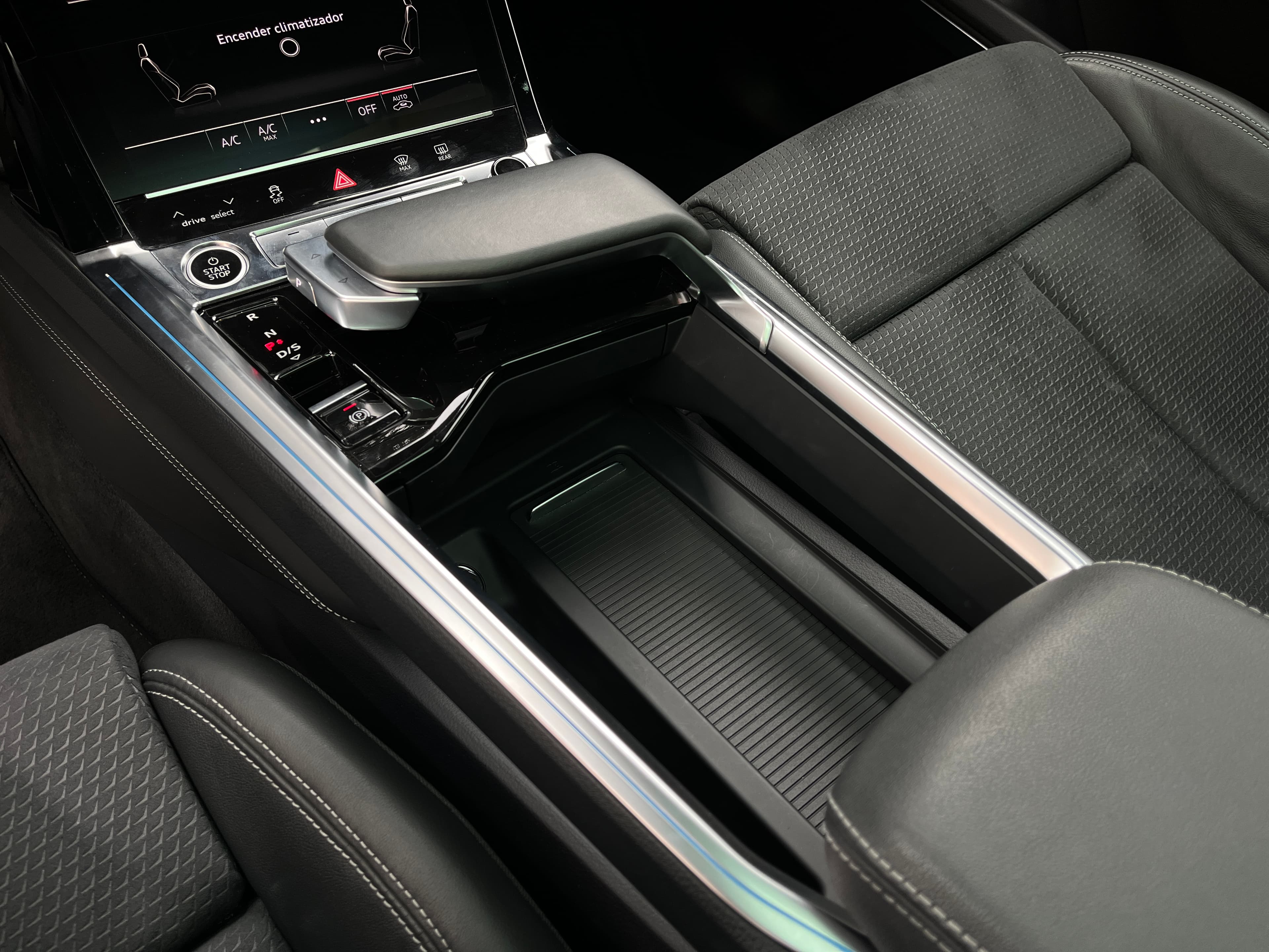 Audi Q8 ETRON Modelo 2024 12