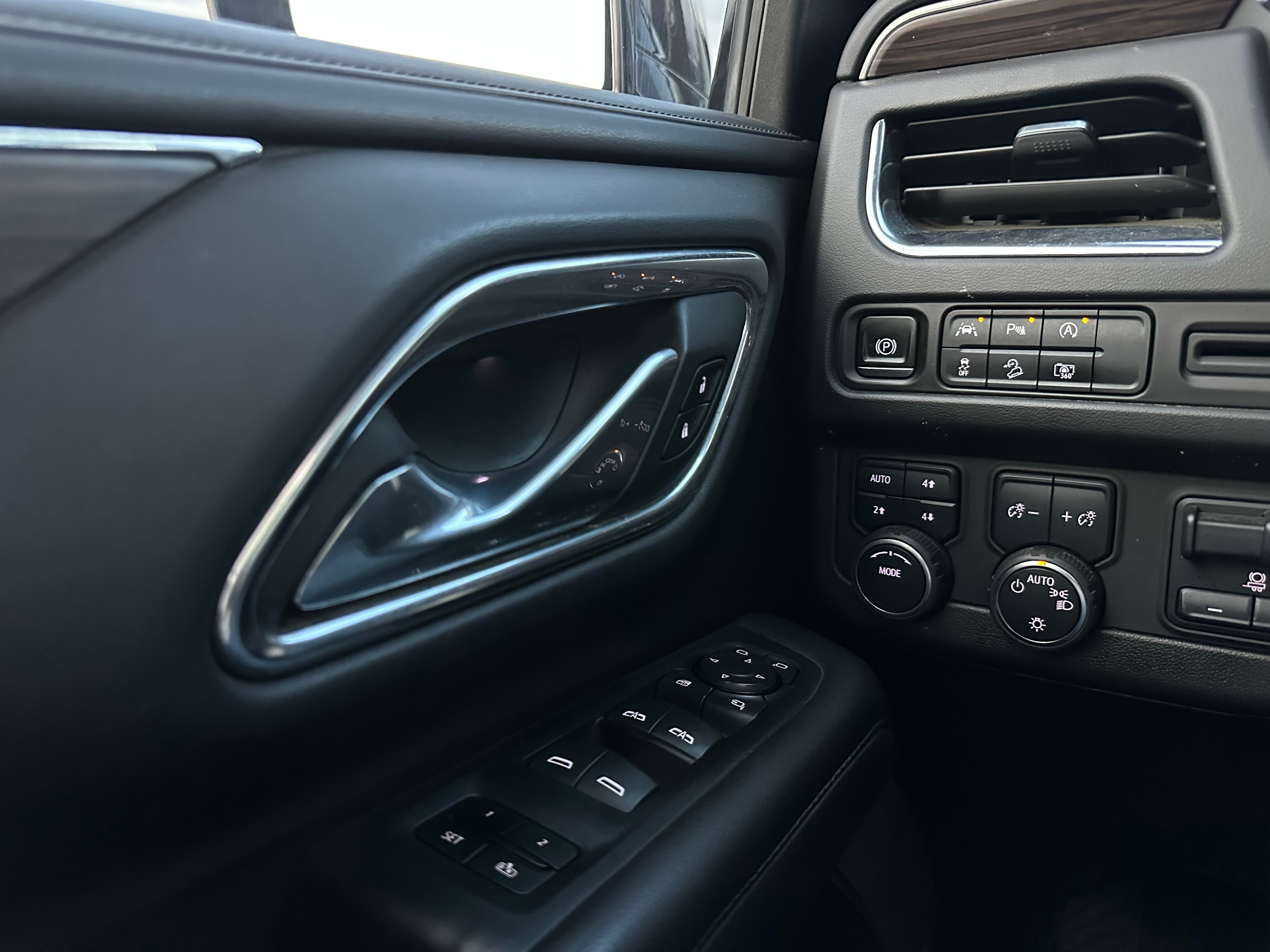 Chevrolet Tahoe Z71 Modelo 2023 21
