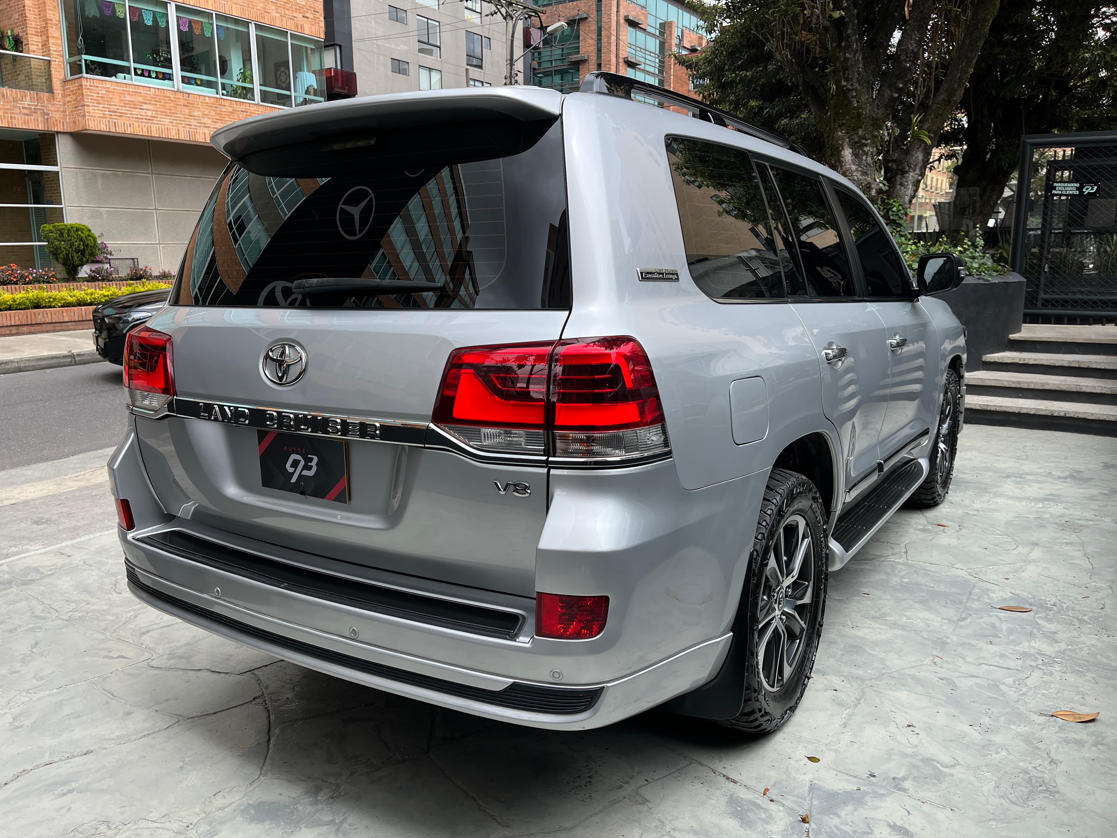 Toyota Land Cruiser 200 Modelo 2021 4