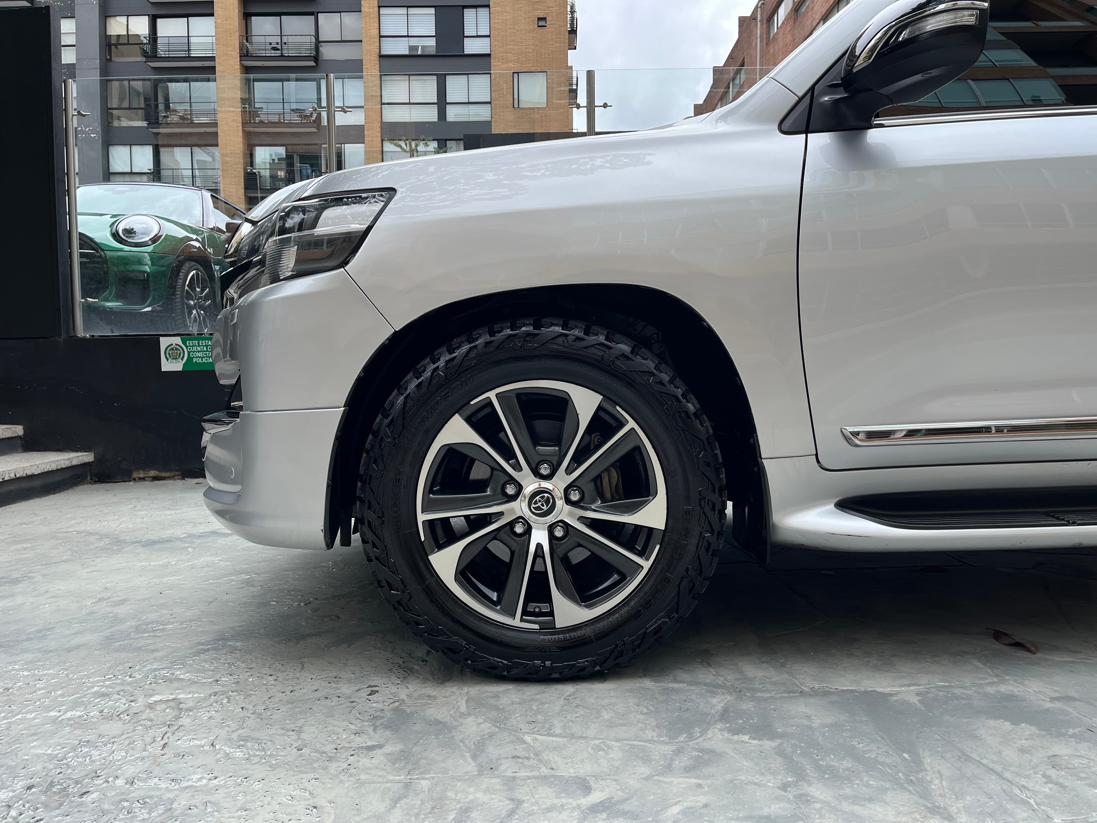 Toyota Land Cruiser 200 Modelo 2021 20