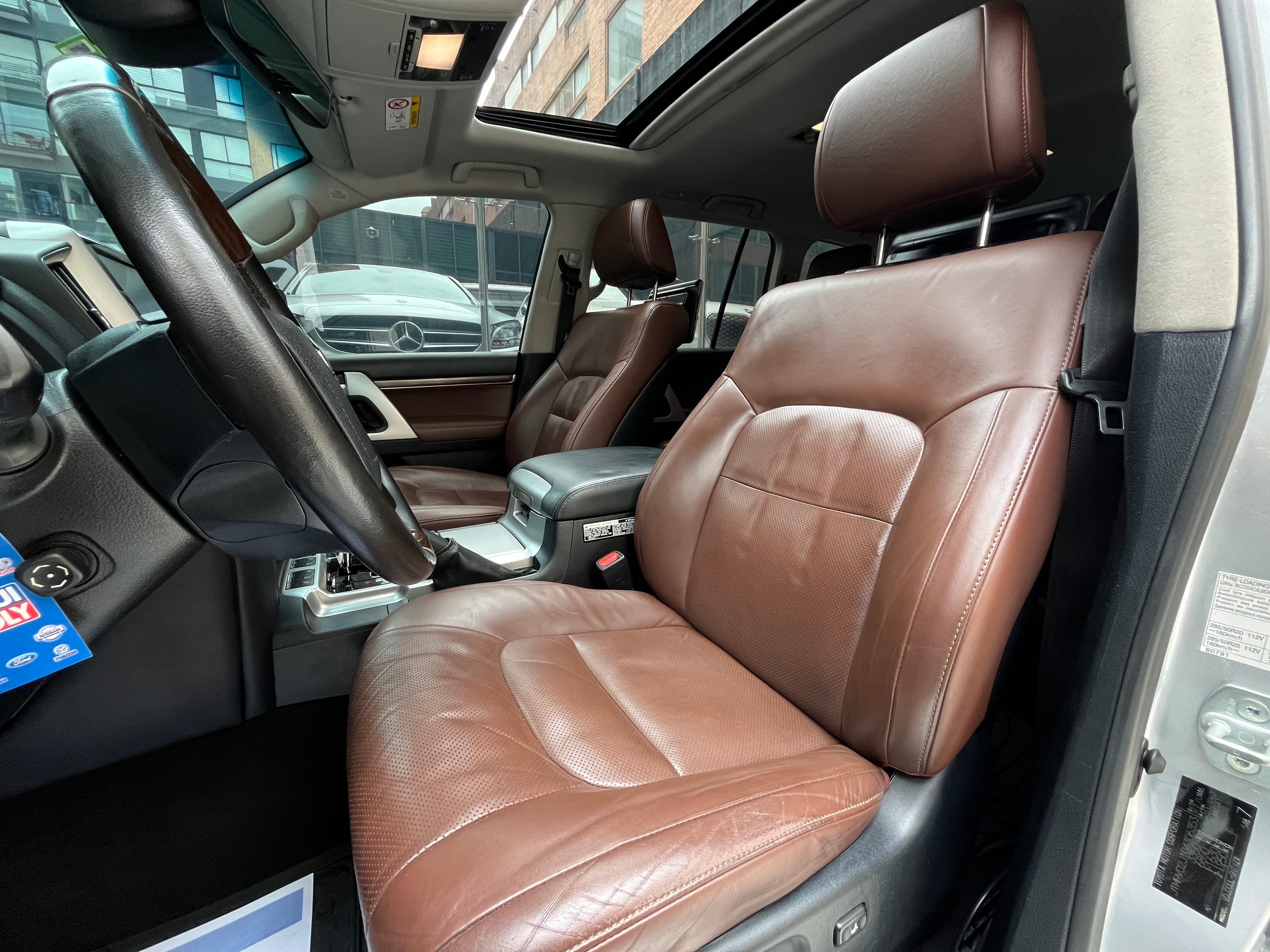 Toyota Land Cruiser 200 Modelo 2021 9