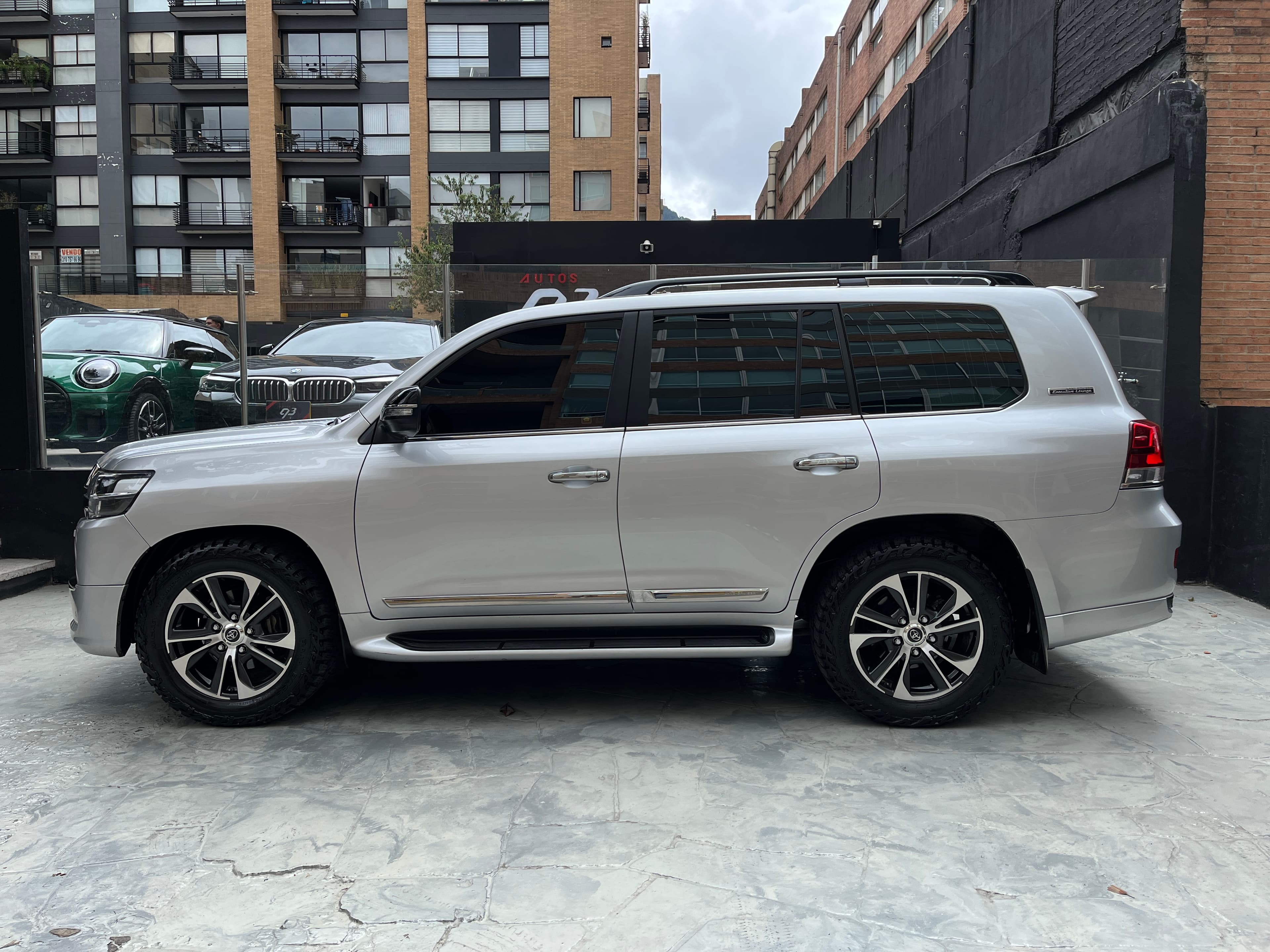 Toyota Land Cruiser 200 Modelo 2021 7