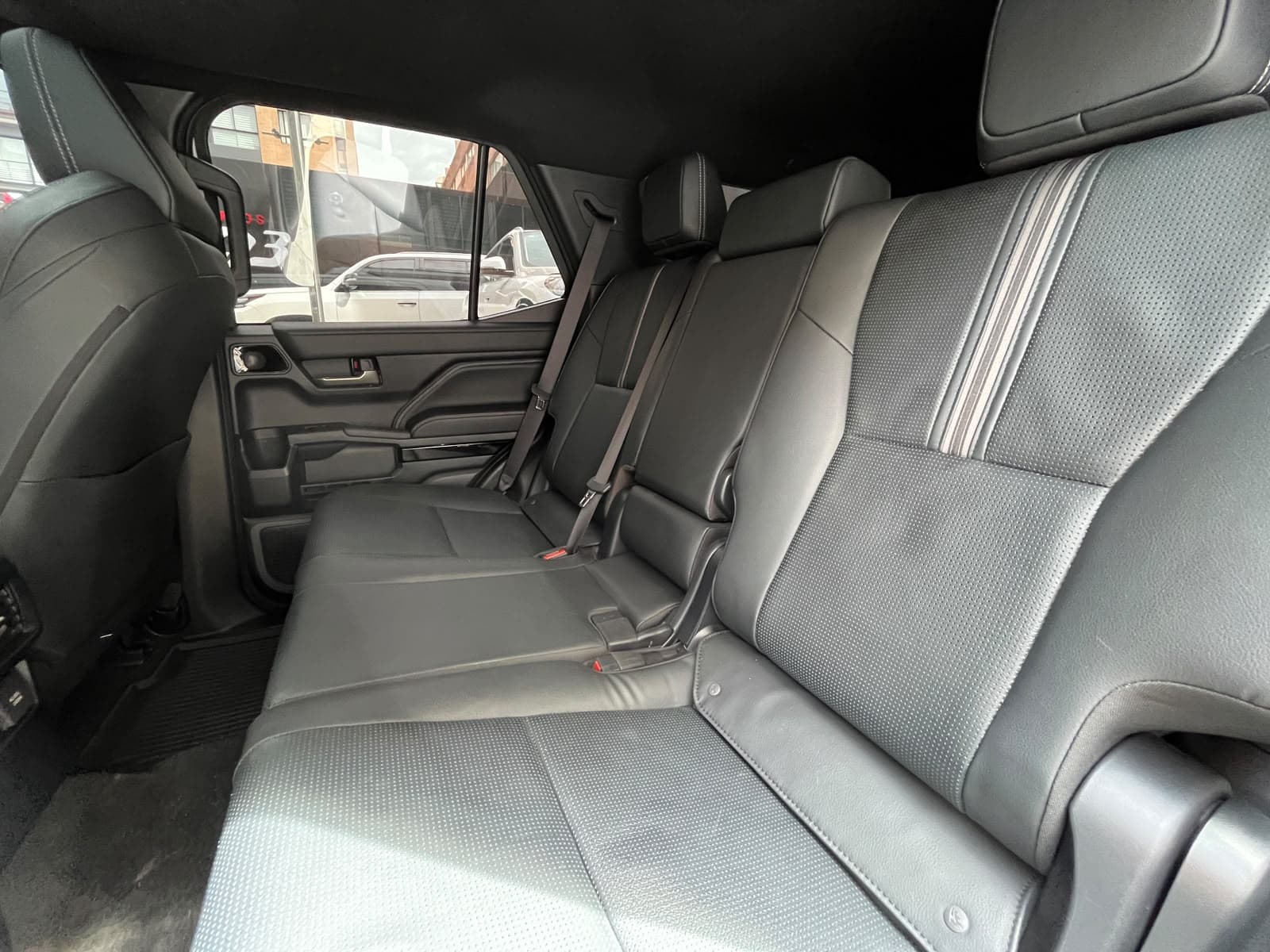 Toyota 4 Runner LIMITED Modelo 2026 18