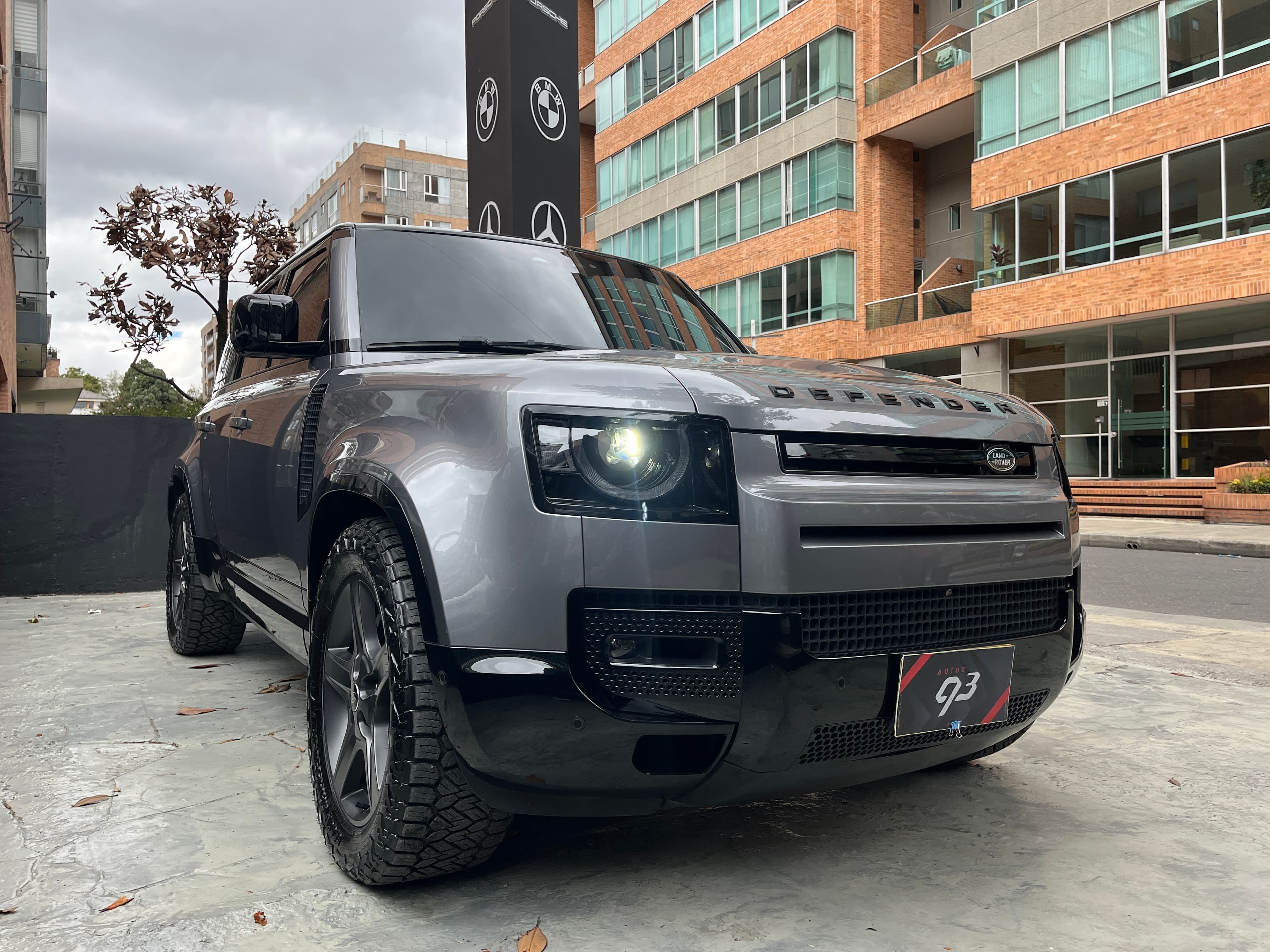 Land Rover Defender 110 404PS Modelo 2024 3