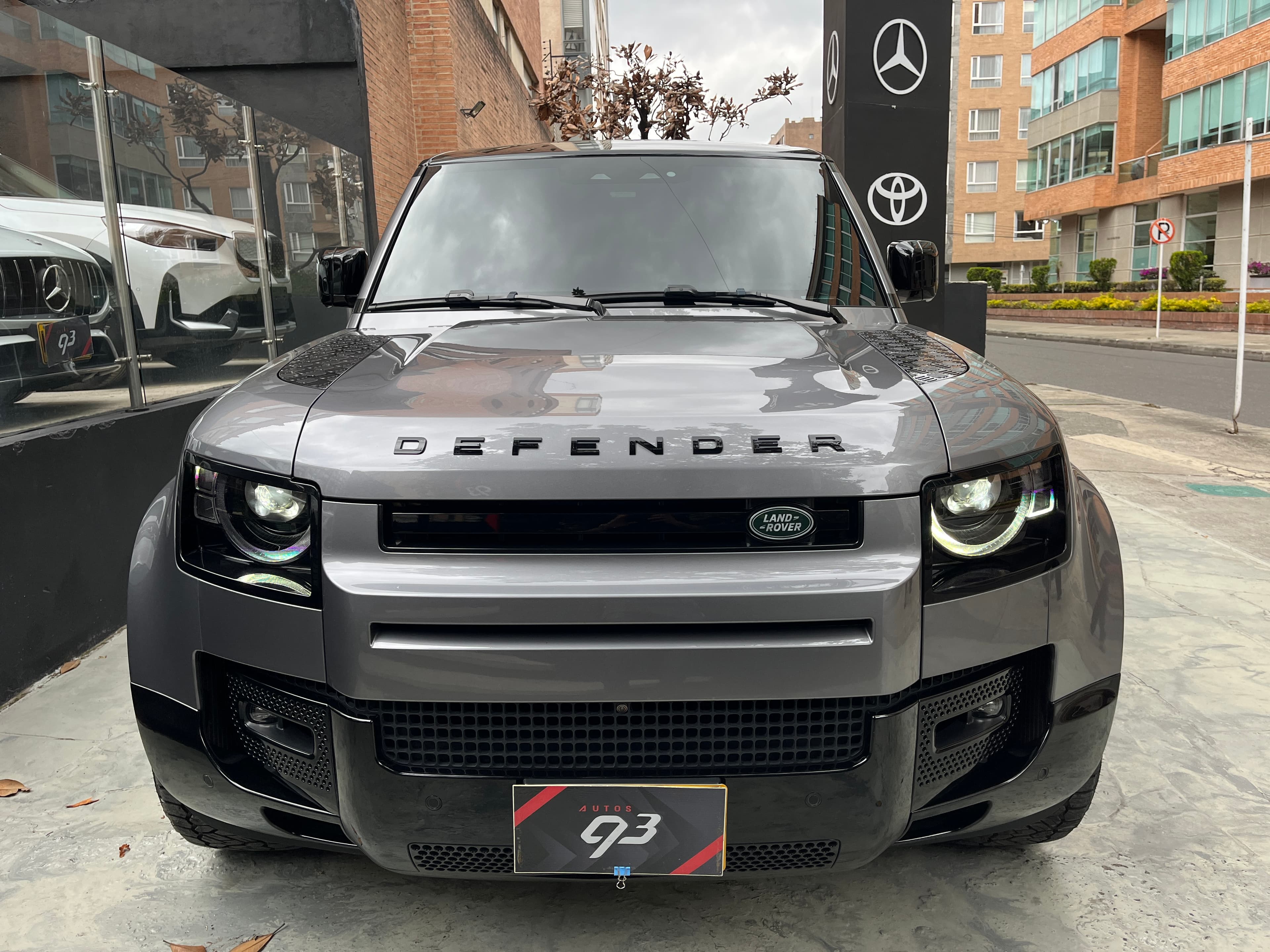 Land Rover Defender 110 404PS Modelo 2024 2