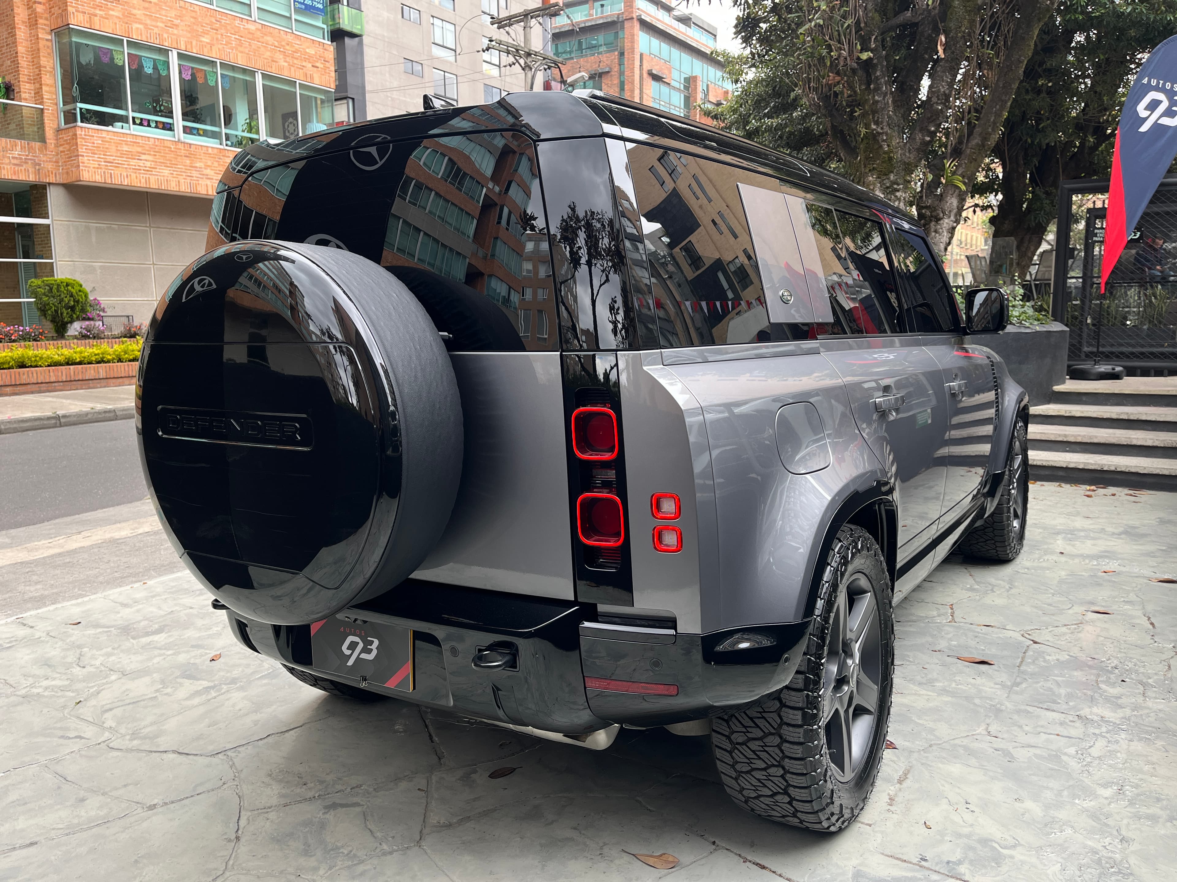 Land Rover Defender 110 404PS Modelo 2024 4