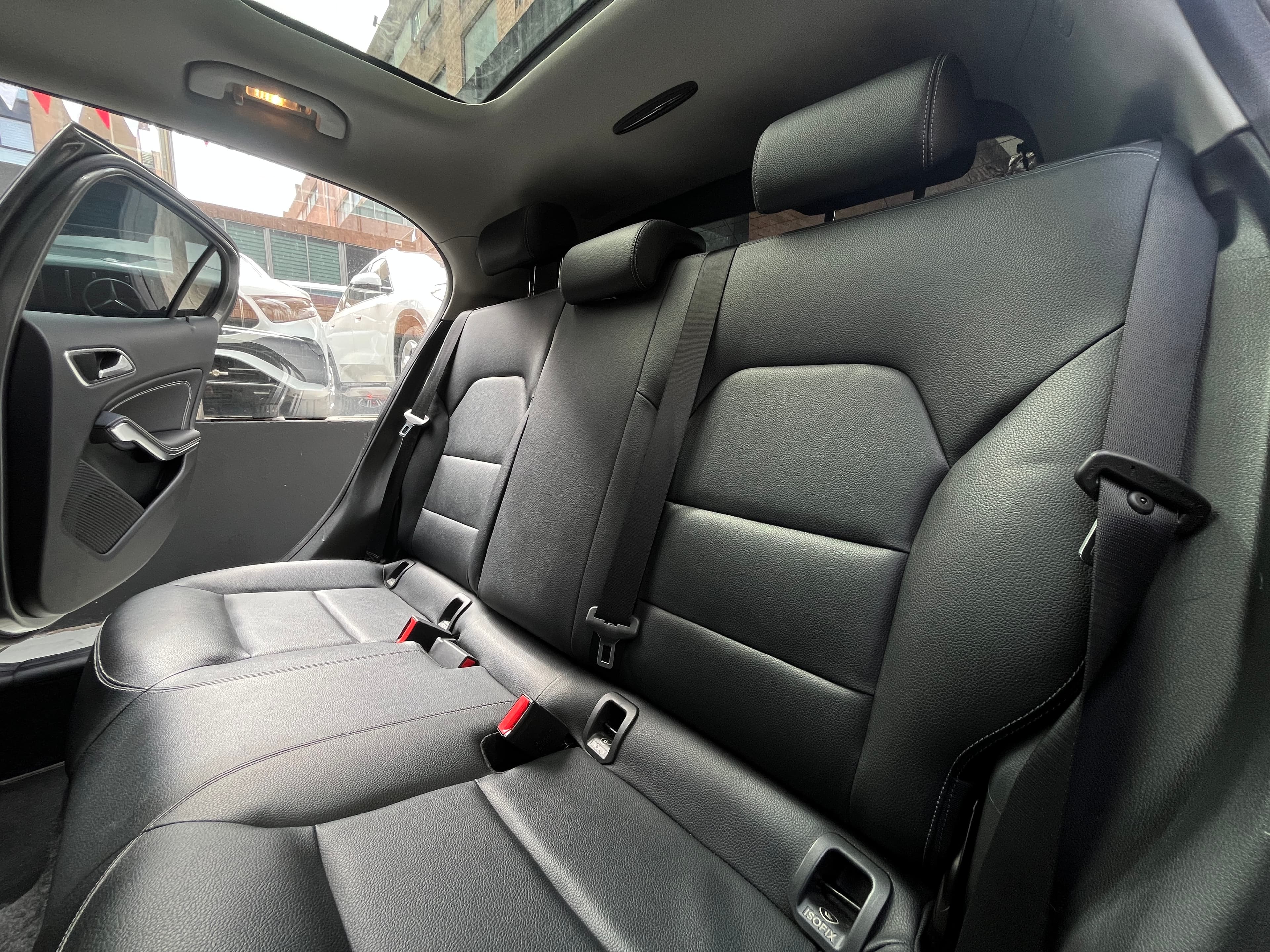 Mercedes Benz GLA200 Modelo 2020 17