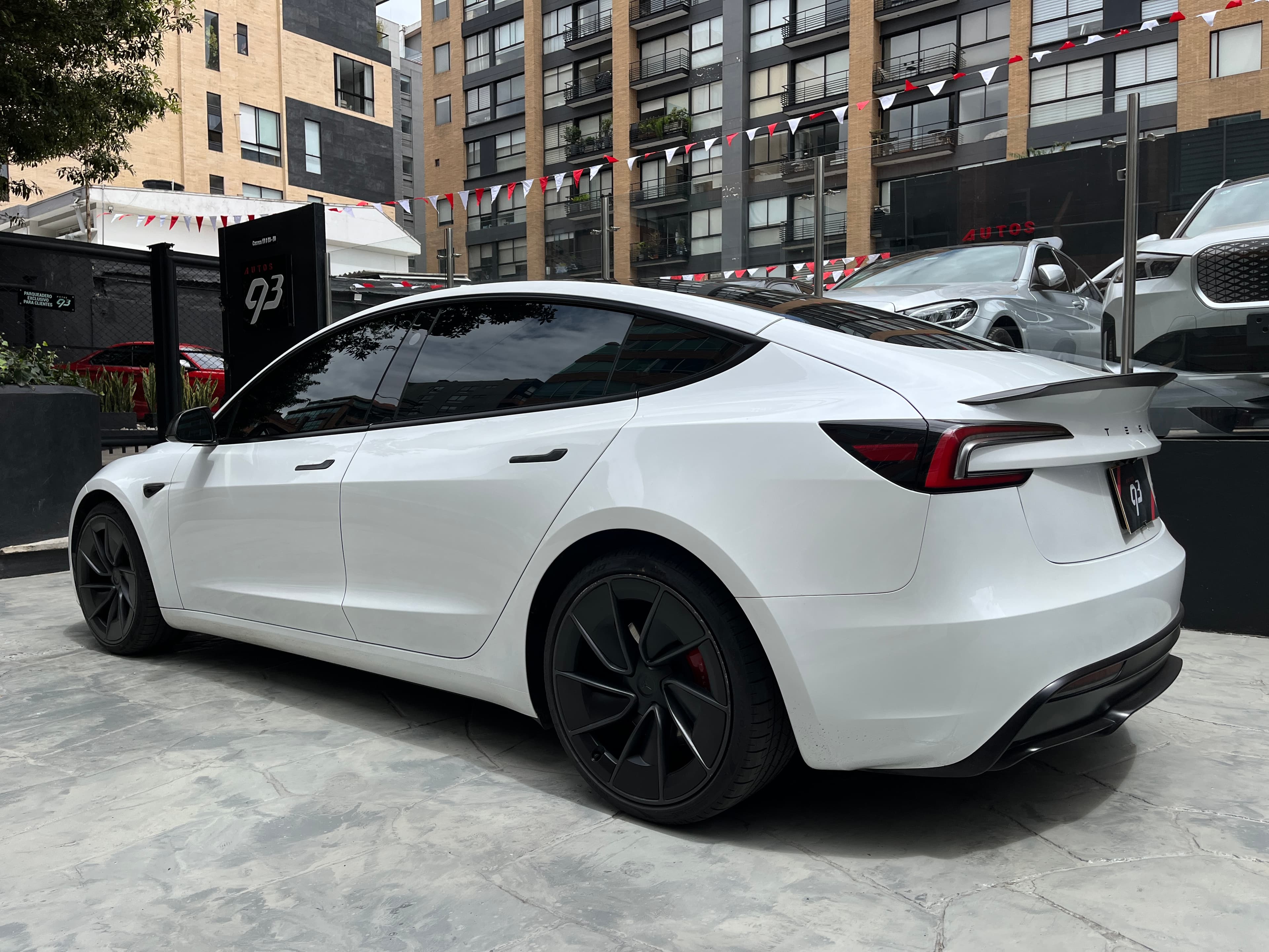 Tesla Model 3 DUAL PERFORMANCE Modelo 2026 6