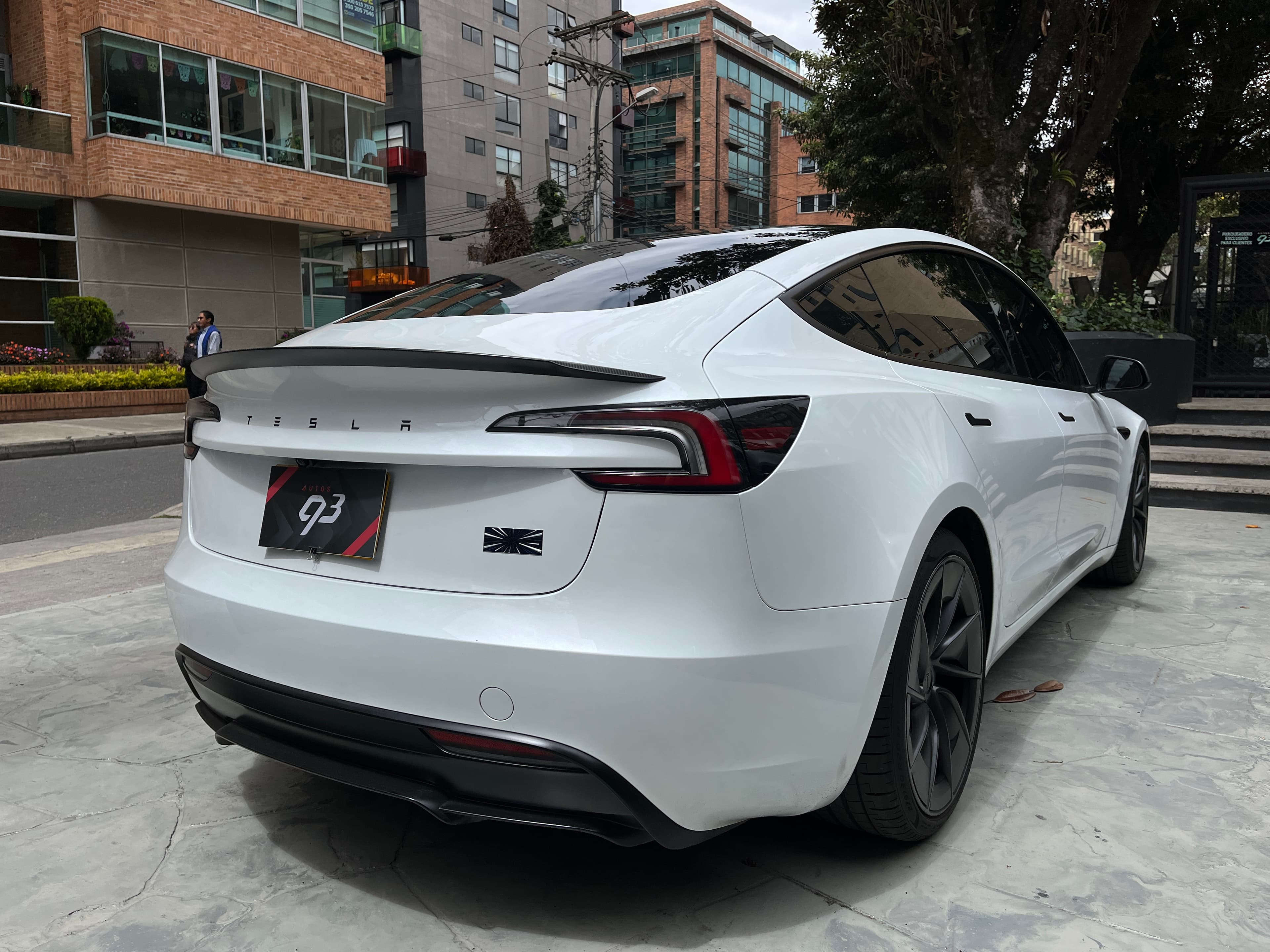 Tesla Model 3 DUAL PERFORMANCE Modelo 2026 4