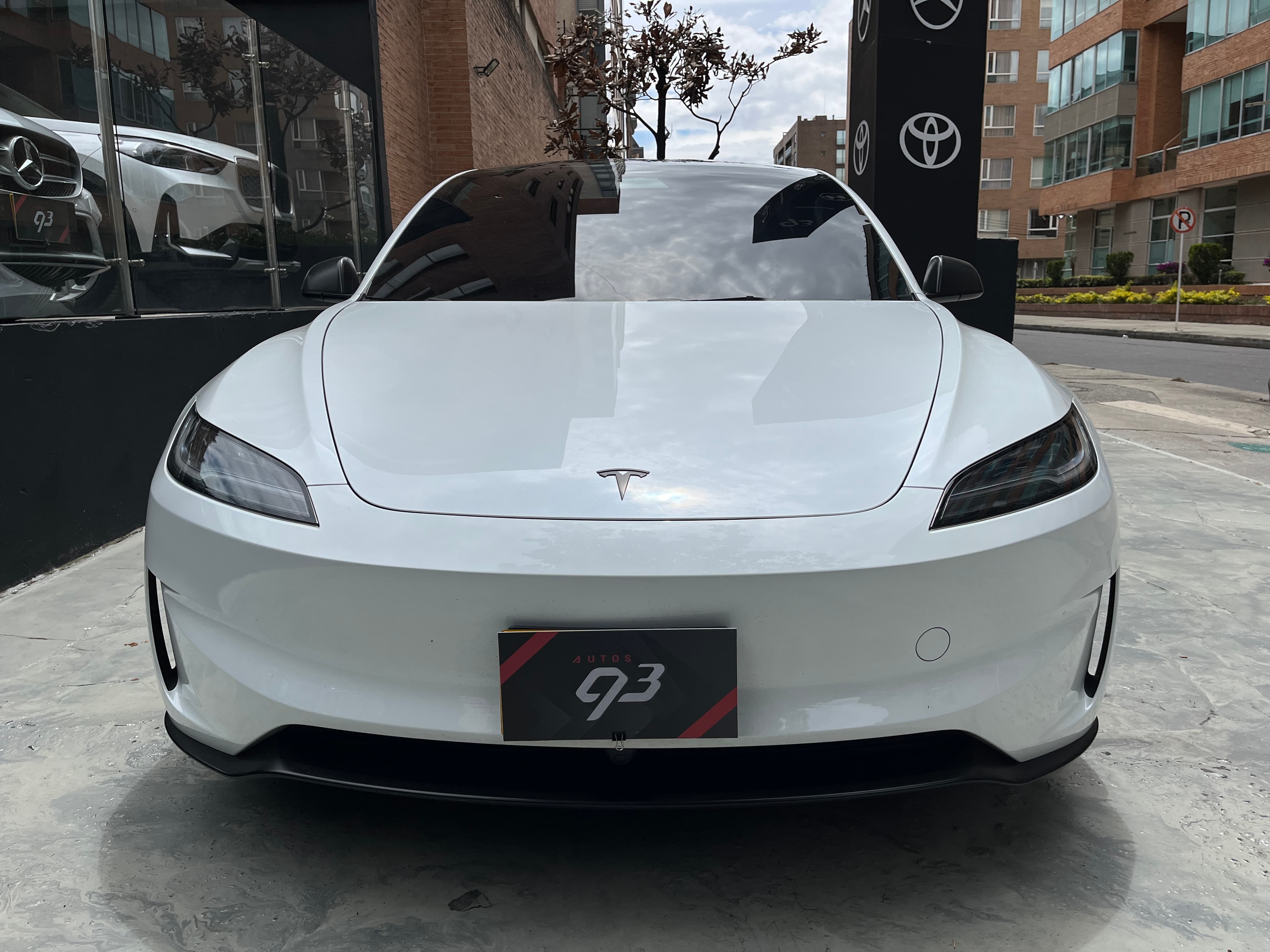 Tesla Model 3 DUAL PERFORMANCE Modelo 2026 3