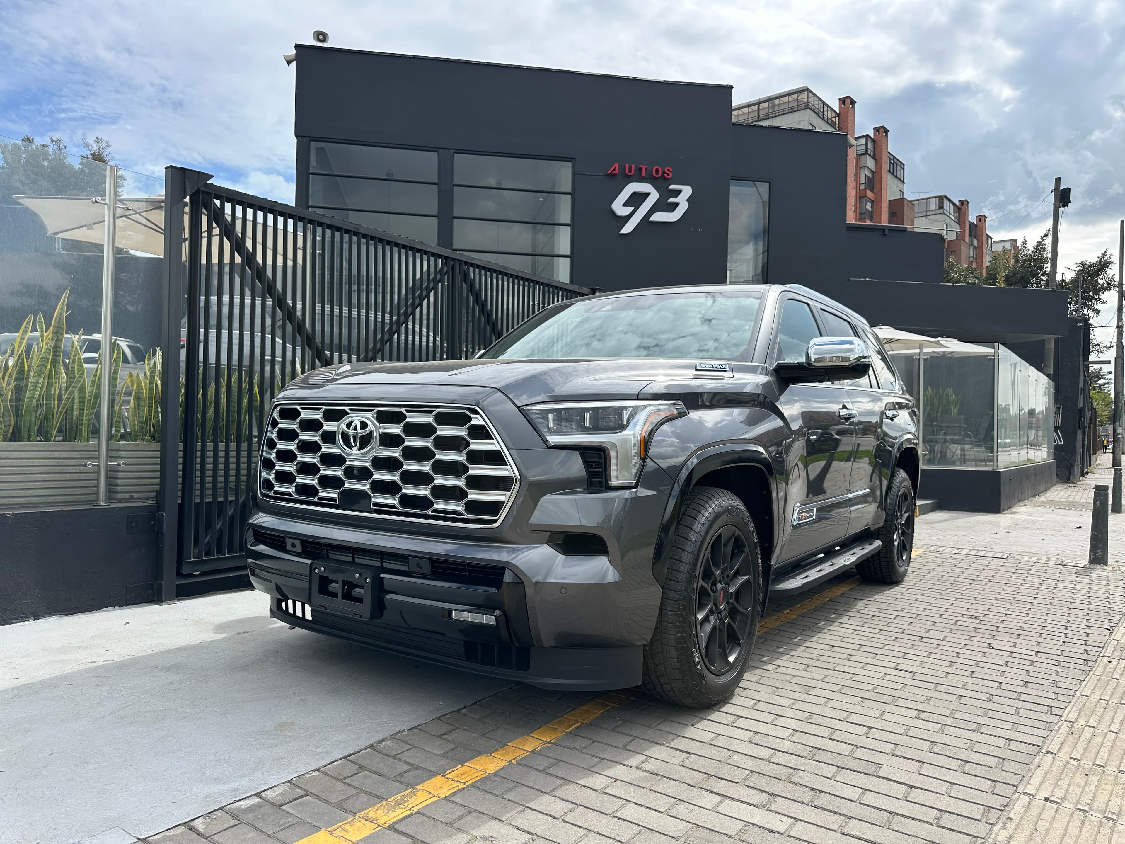 Toyota Sequoia
