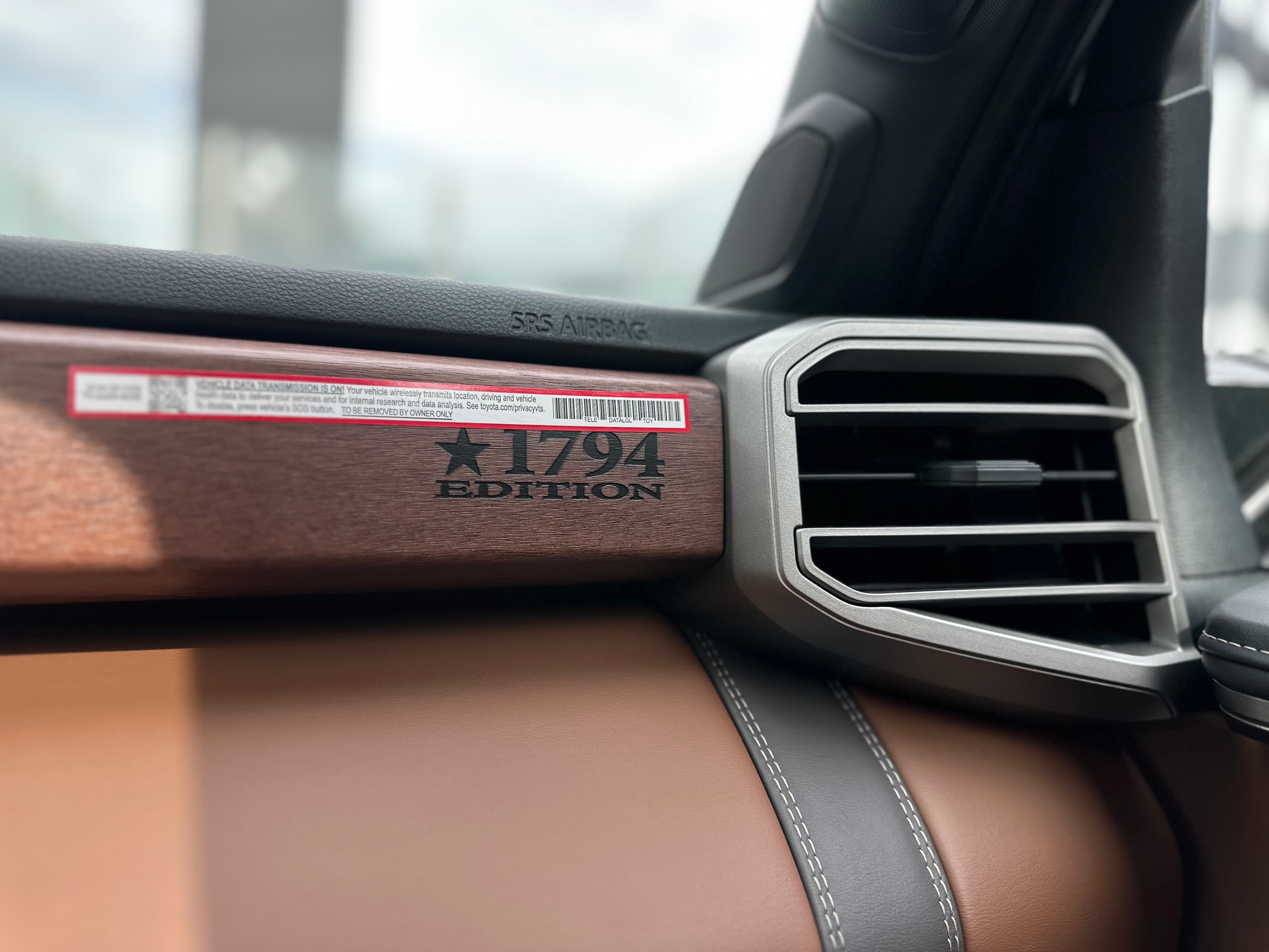 Toyota Sequoia 1794 TRD PRO Modelo 2026 27