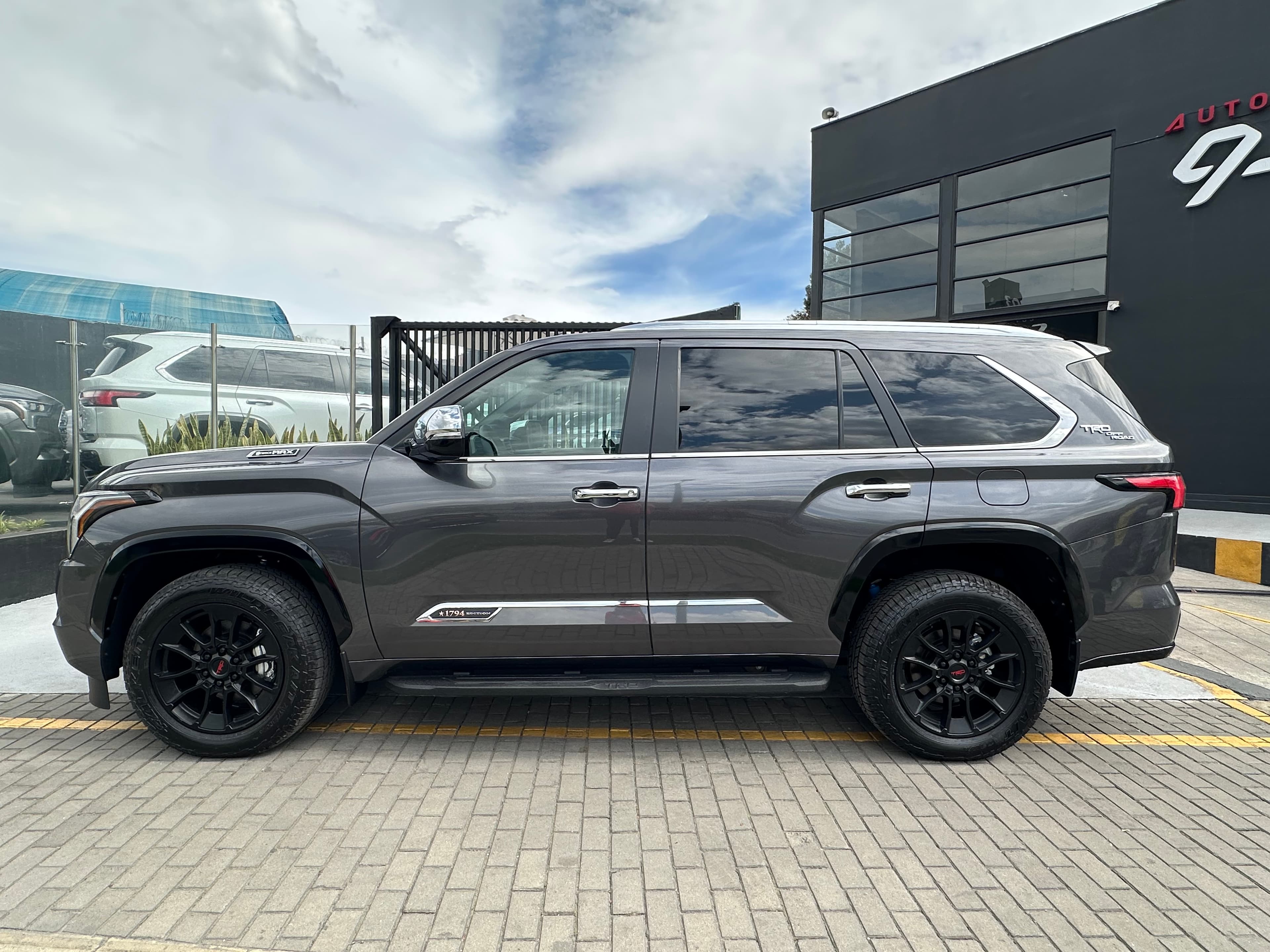 Toyota Sequoia 1794 TRD PRO Modelo 2026 7