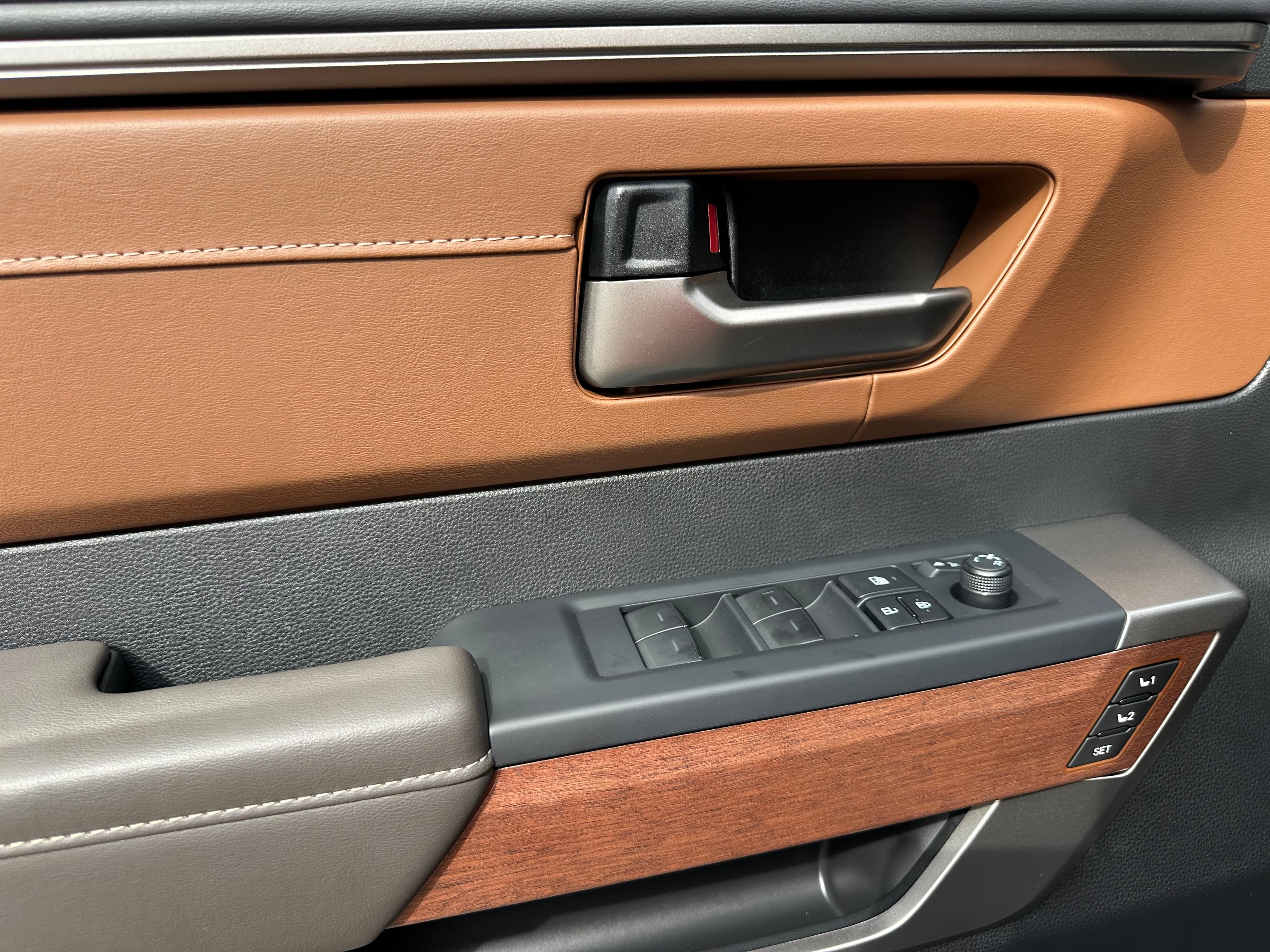 Toyota Sequoia 1794 TRD PRO Modelo 2026 10