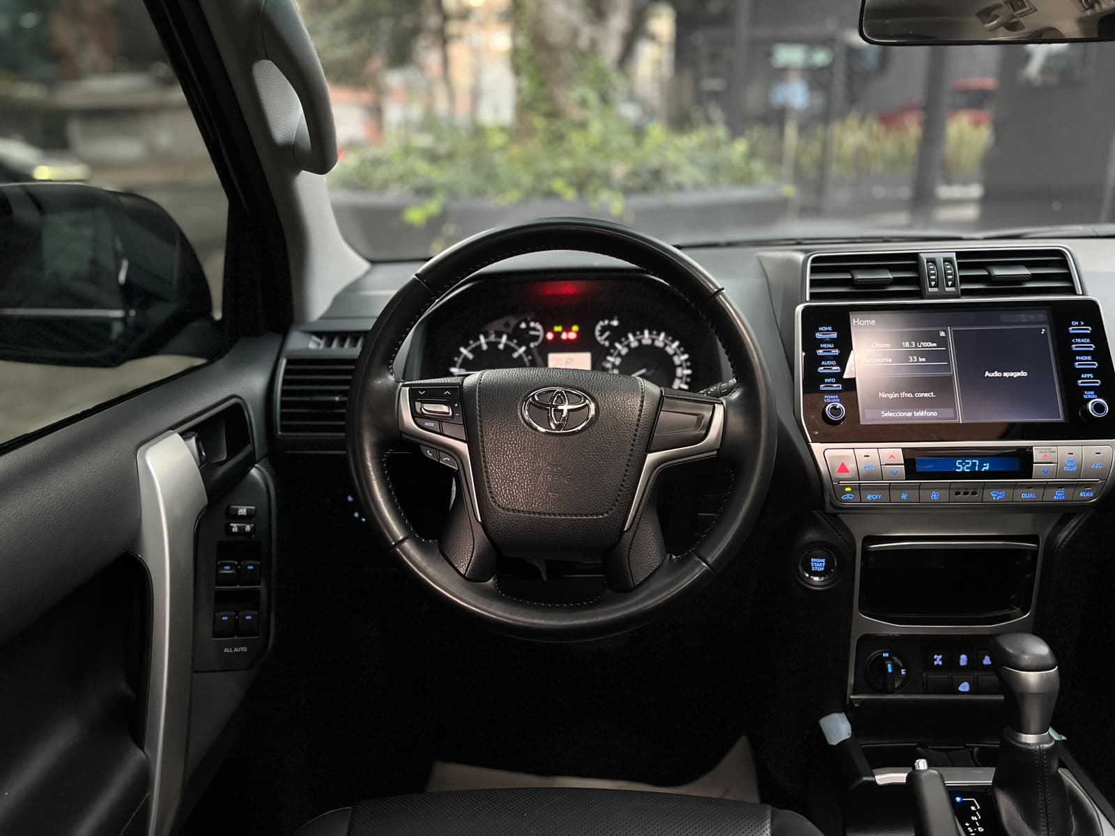 Toyota Prado TXL Modelo 2023 16
