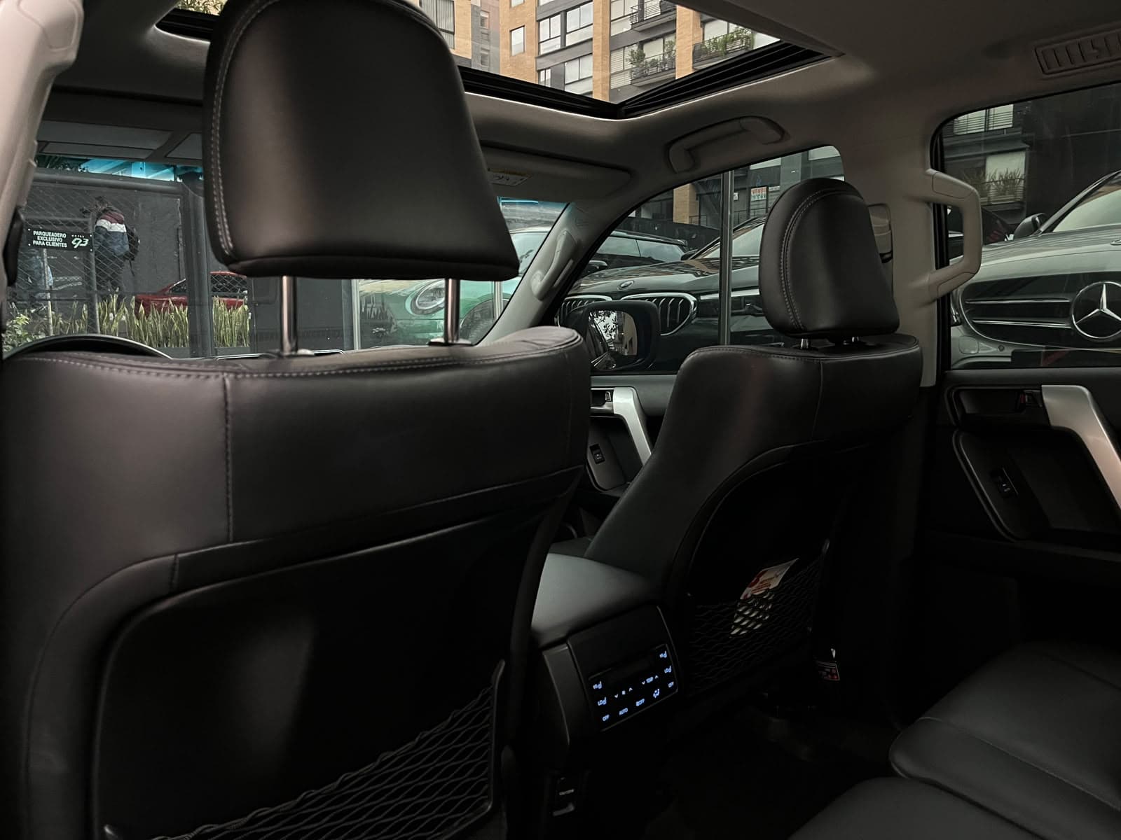 Toyota Prado TXL Modelo 2023 17