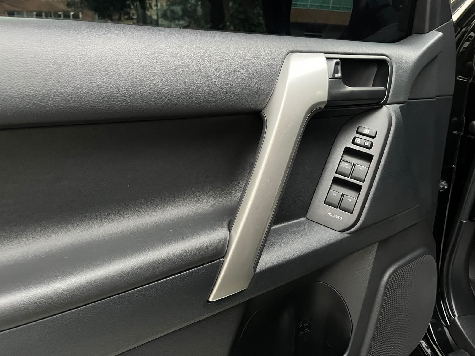 Toyota Prado TXL Modelo 2023 8