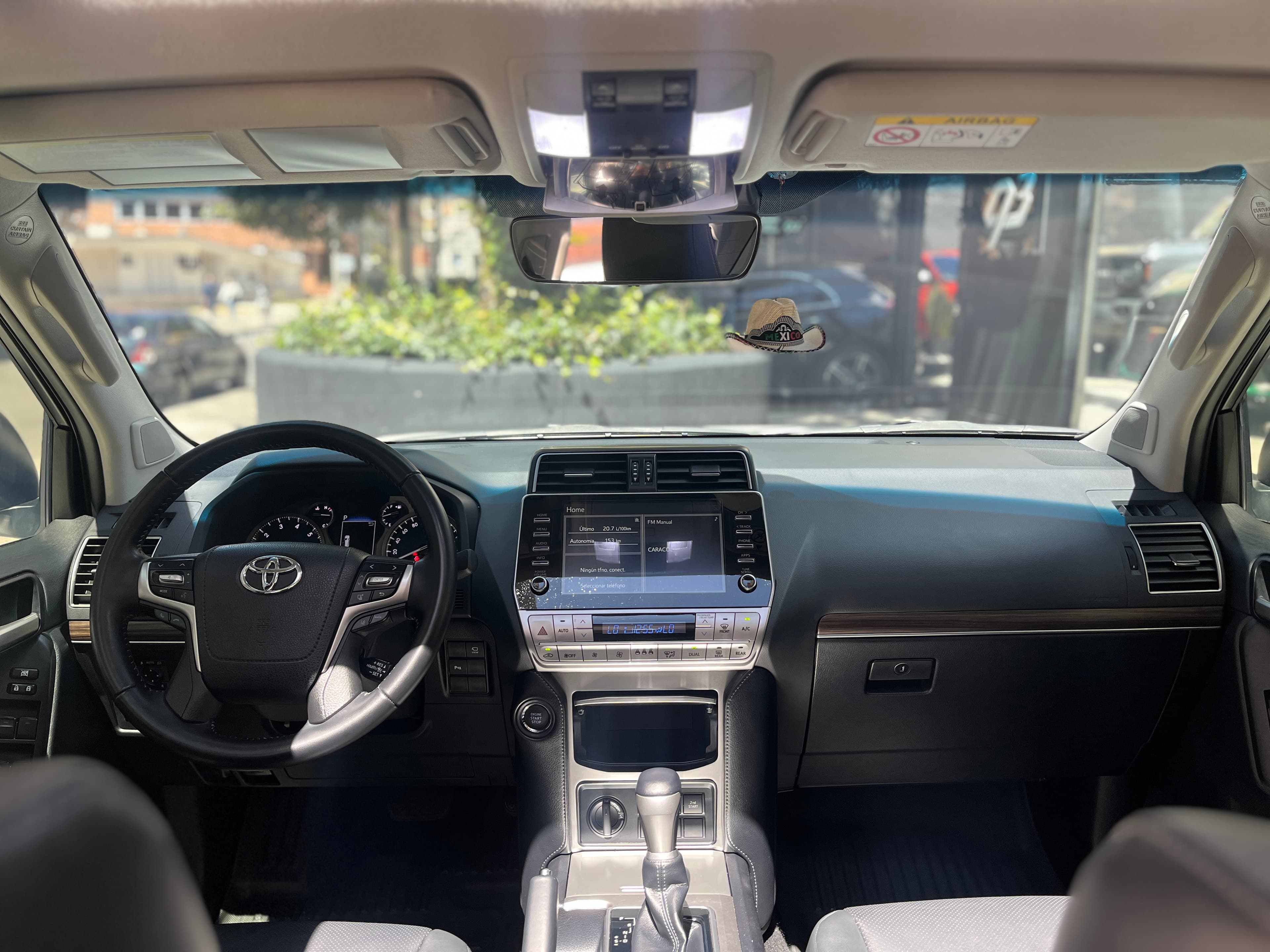 Toyota Prado VX Modelo 2023 14