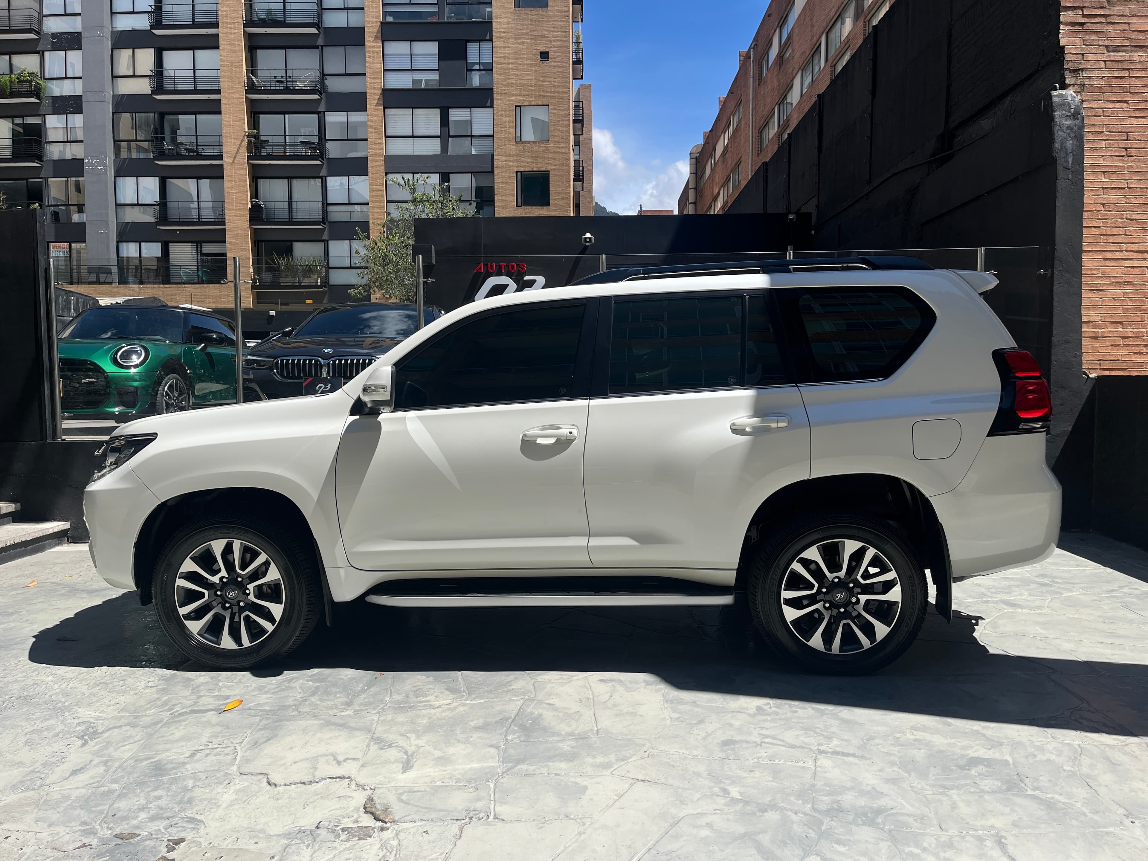 Toyota Prado VX Modelo 2023 7