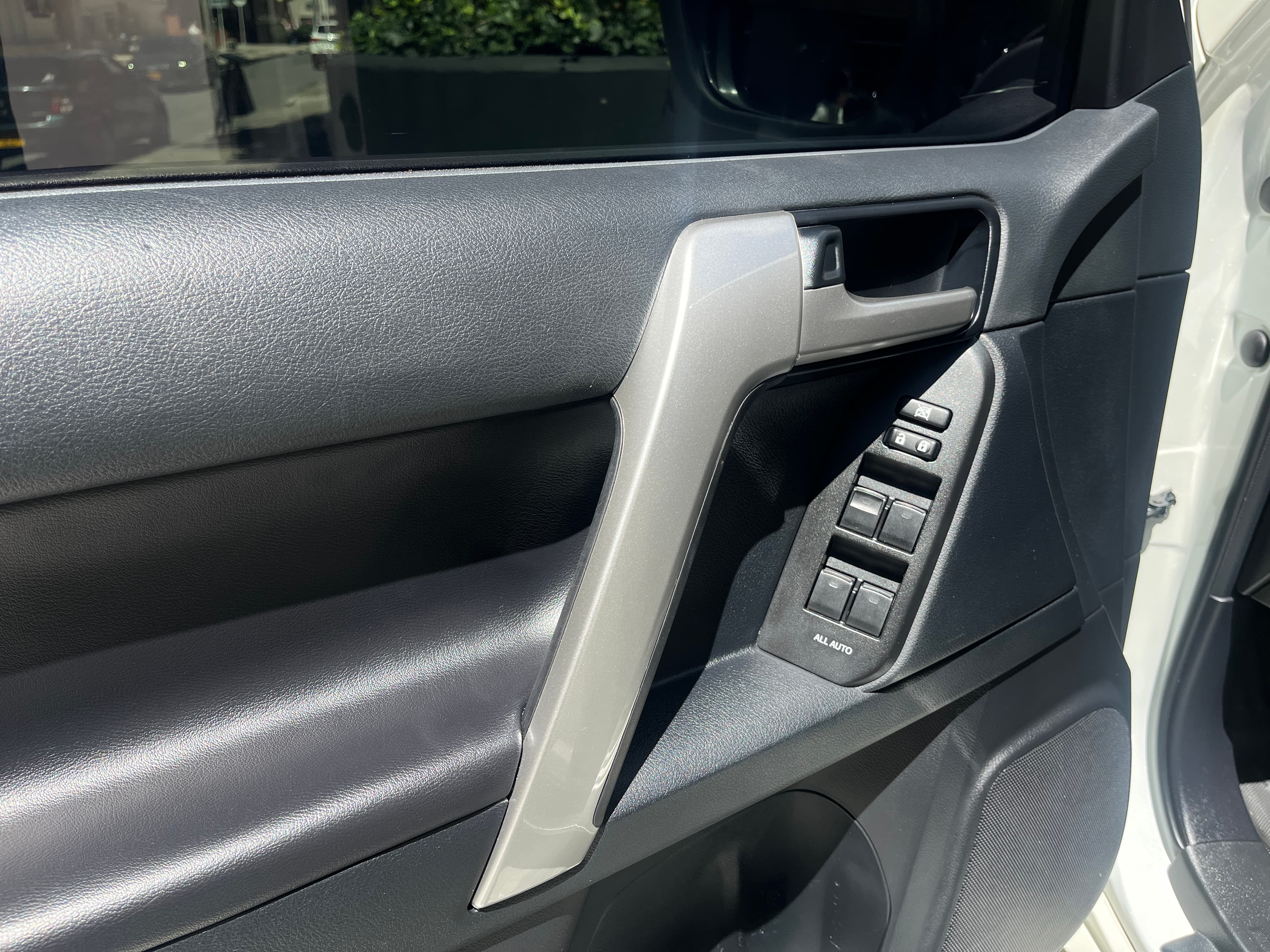 Toyota Prado VX Modelo 2023 8