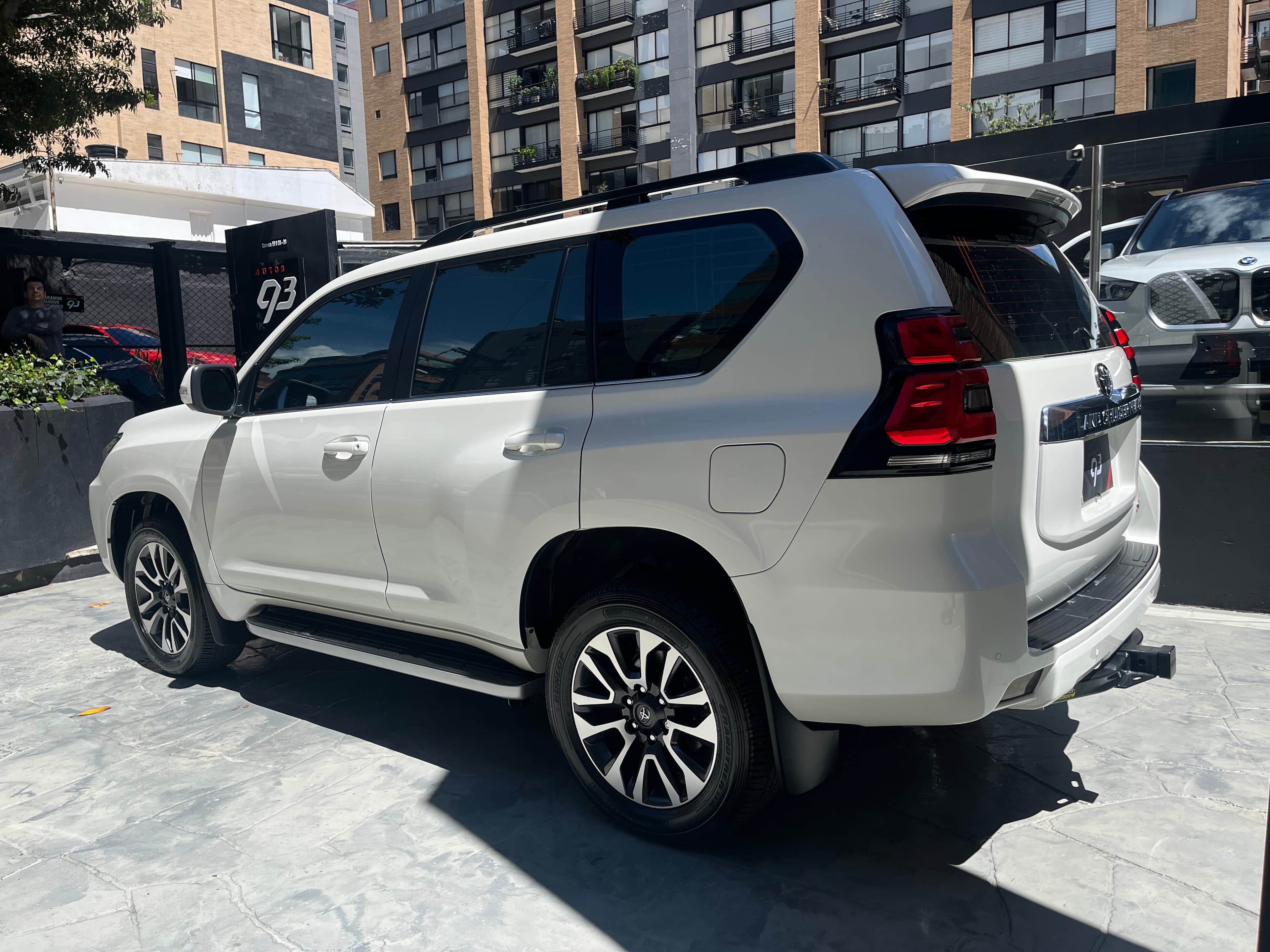 Toyota Prado VX Modelo 2023 6