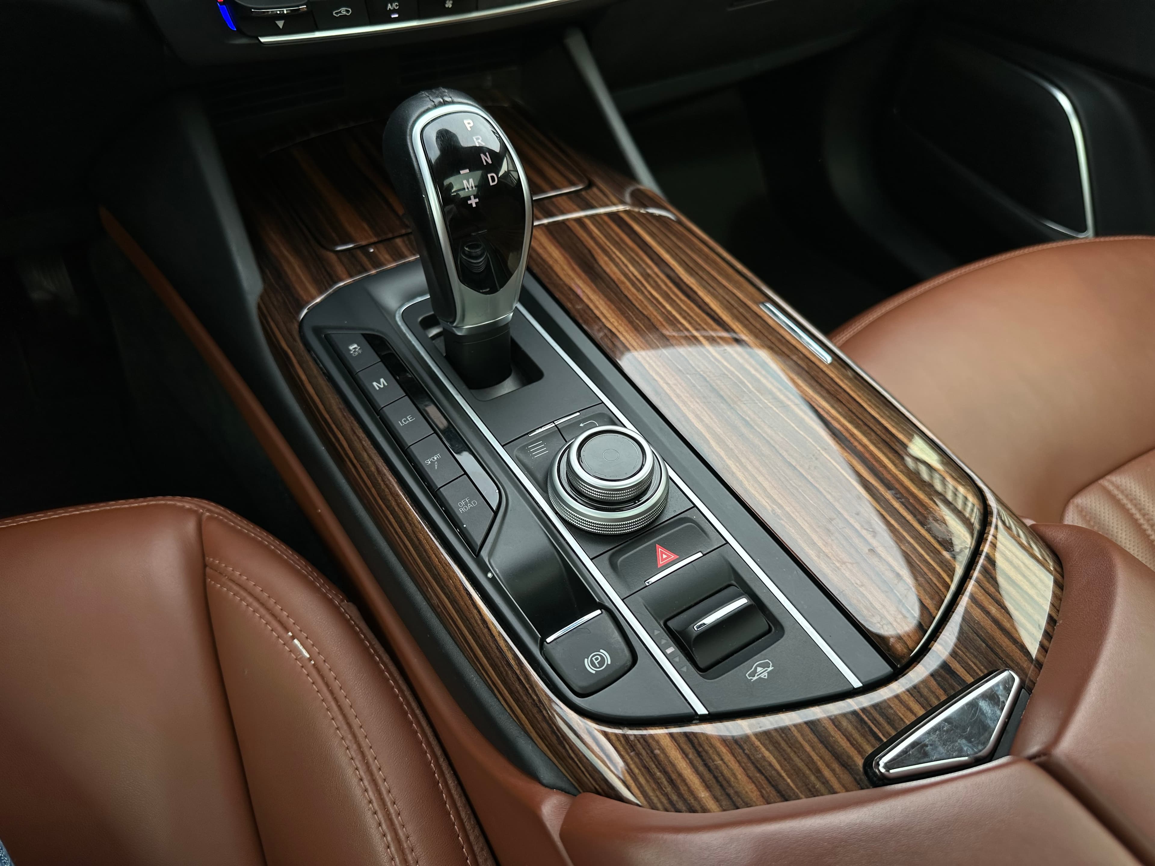 Maserati LEVANTE S Modelo 2017 16