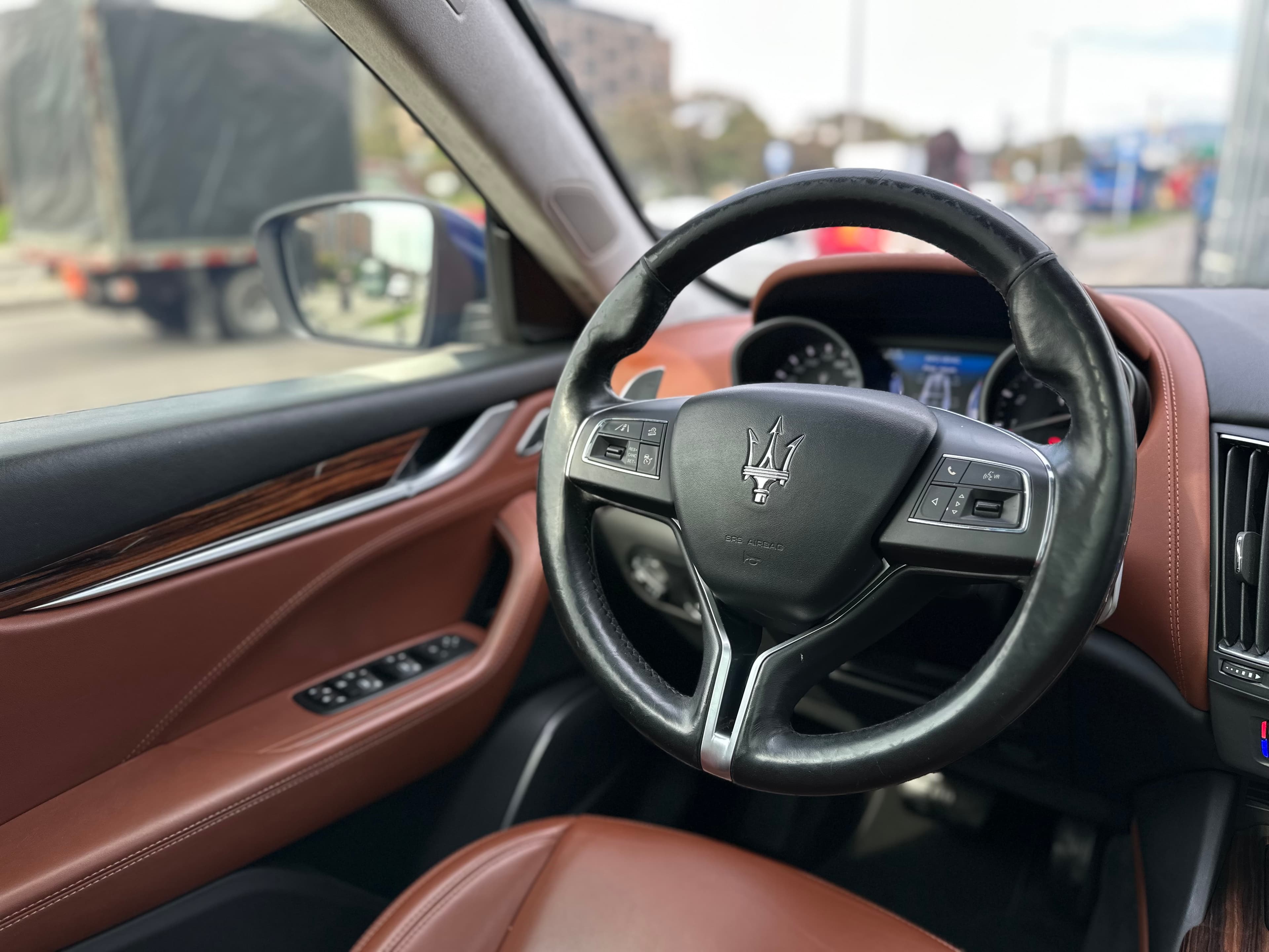 Maserati LEVANTE S Modelo 2017 14