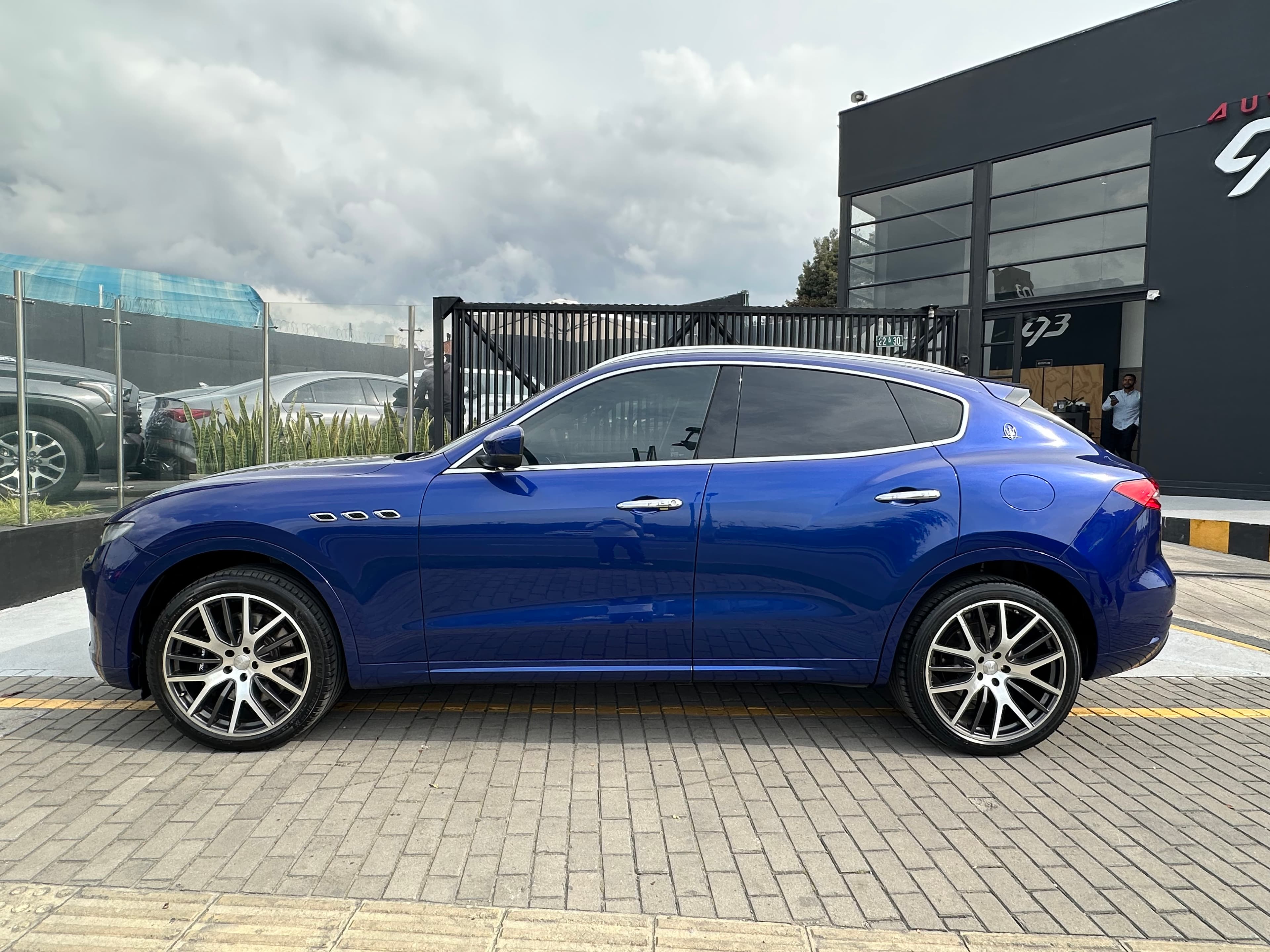 Maserati LEVANTE S Modelo 2017 7