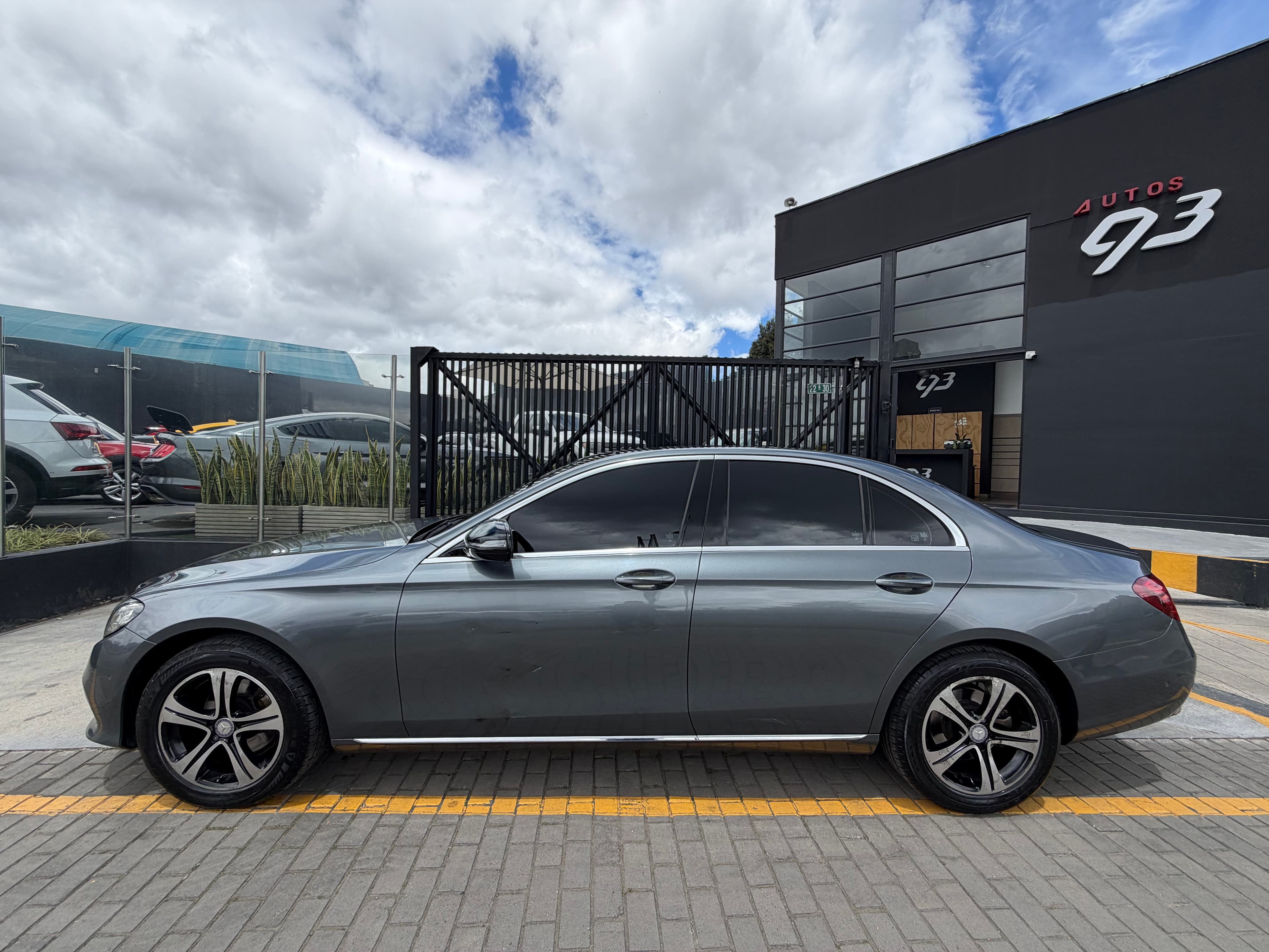 Mercedes Benz E200 . Modelo 2017 4