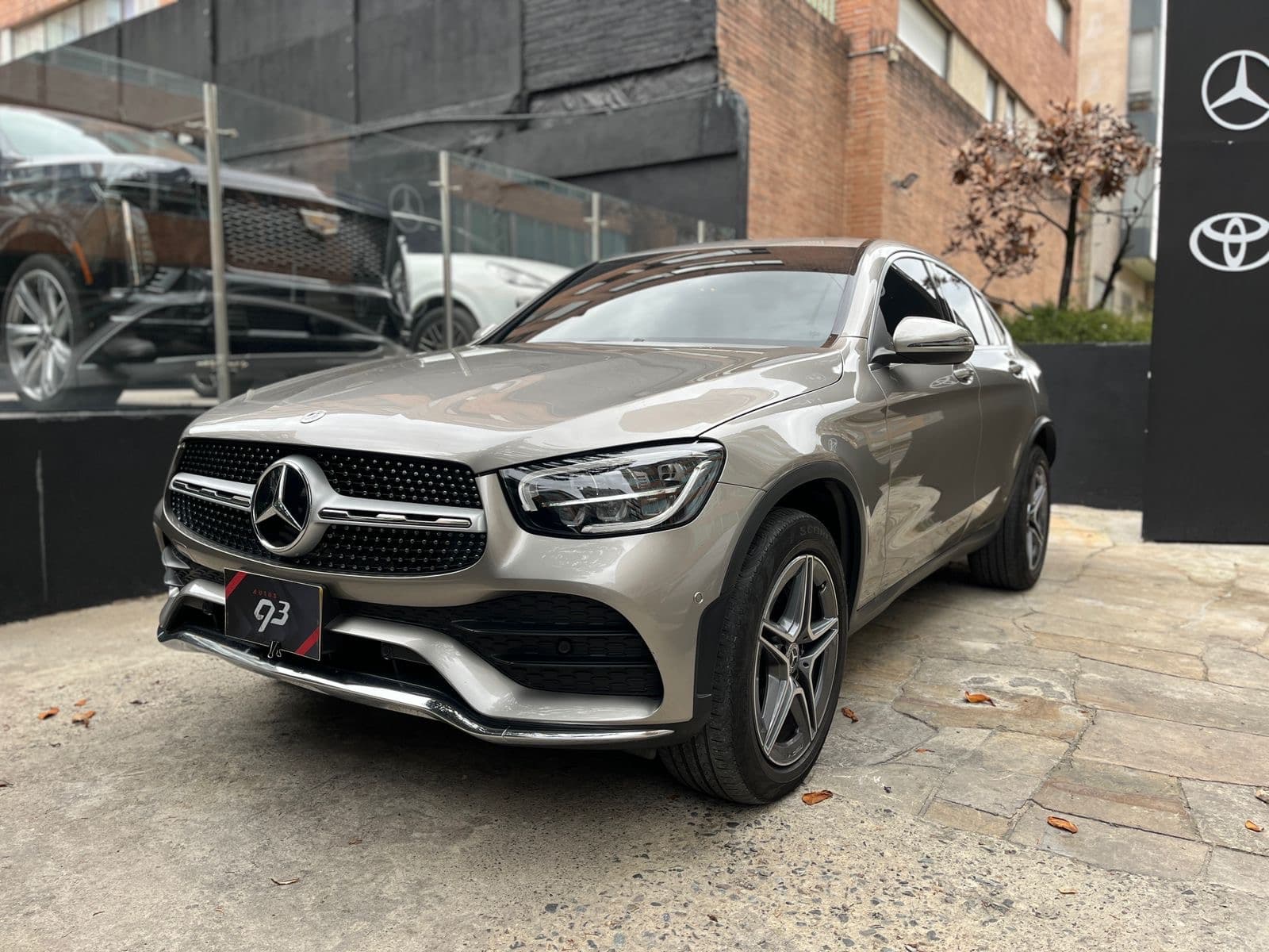 Mercedes Benz GLC300 GLC 300E Modelo 2023 1