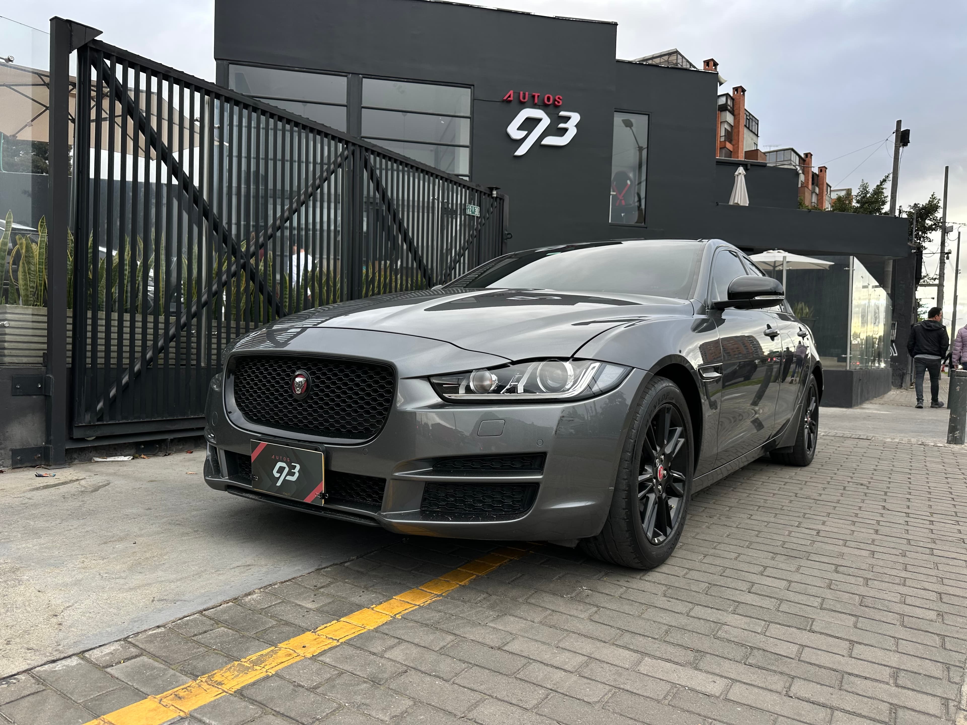 Jaguar XE