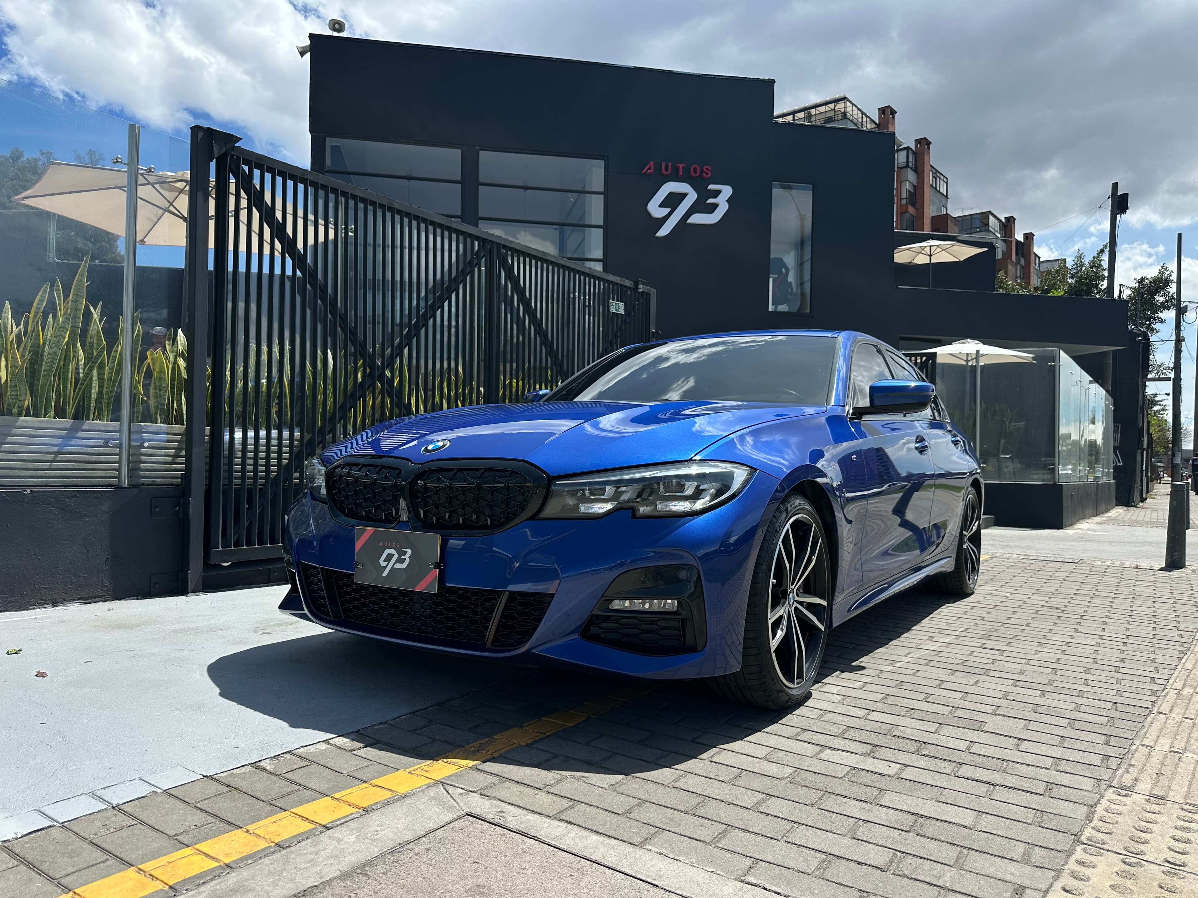 BMW 330I